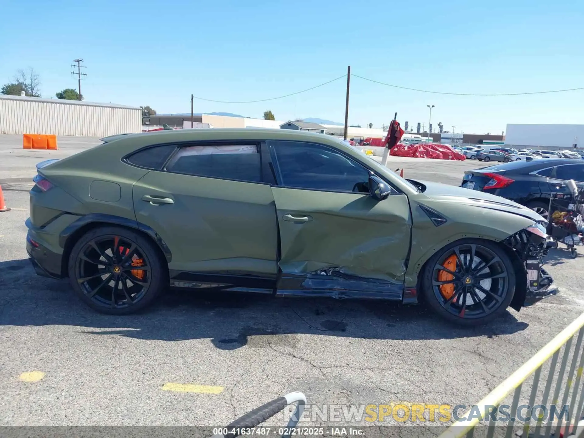 12 fotografías del automóvil dañado ZPBUB3ZL9RLA30855 LAMBORGHINI URUS 2024