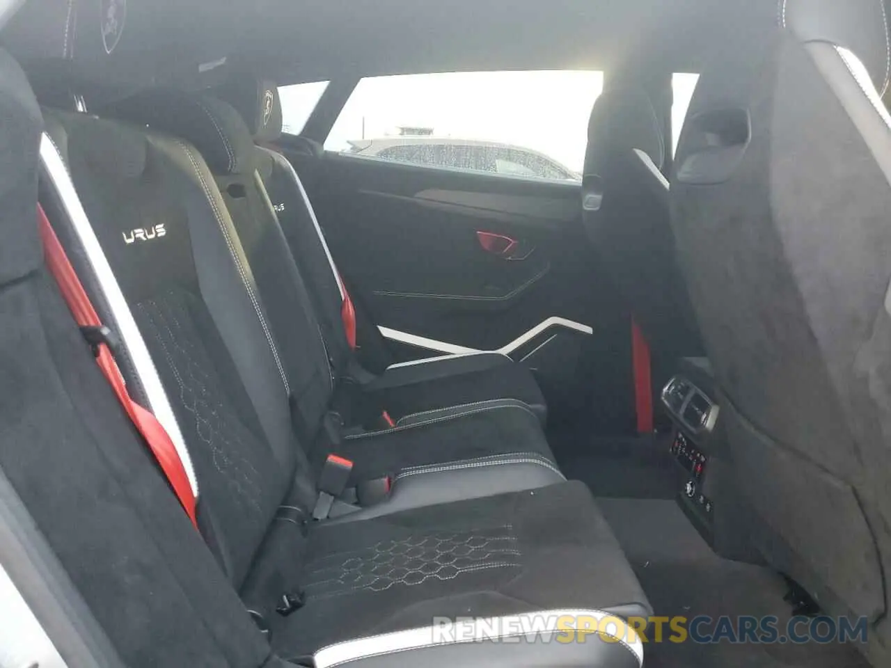 11 fotografías del automóvil dañado ZPBUC3ZL1PLA27460 LAMBORGHINI URUS PERFO 2023