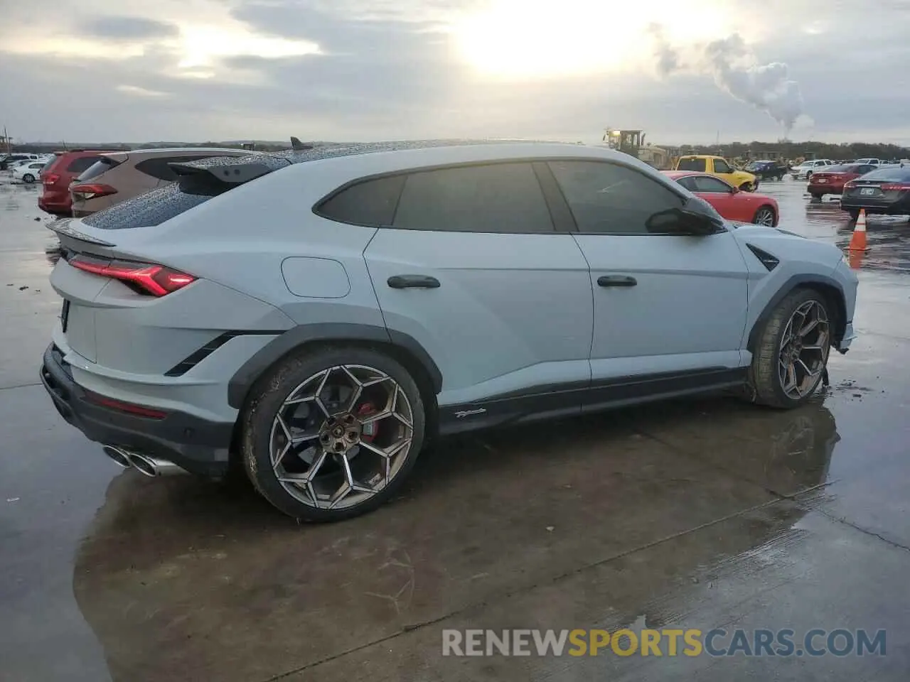 3 fotografías del automóvil dañado ZPBUC3ZL1PLA27460 LAMBORGHINI URUS PERFO 2023