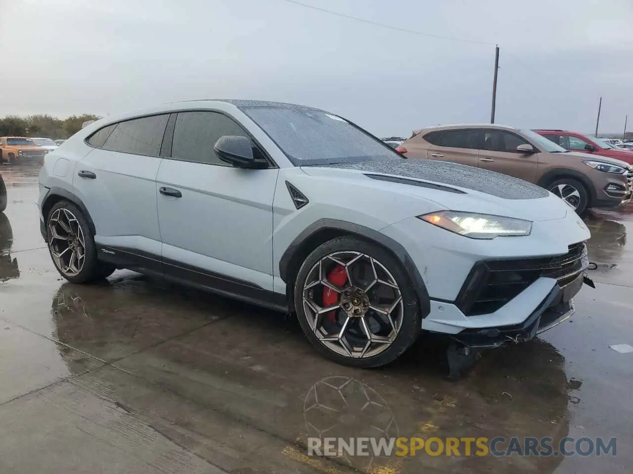 4 fotografías del automóvil dañado ZPBUC3ZL1PLA27460 LAMBORGHINI URUS PERFO 2023