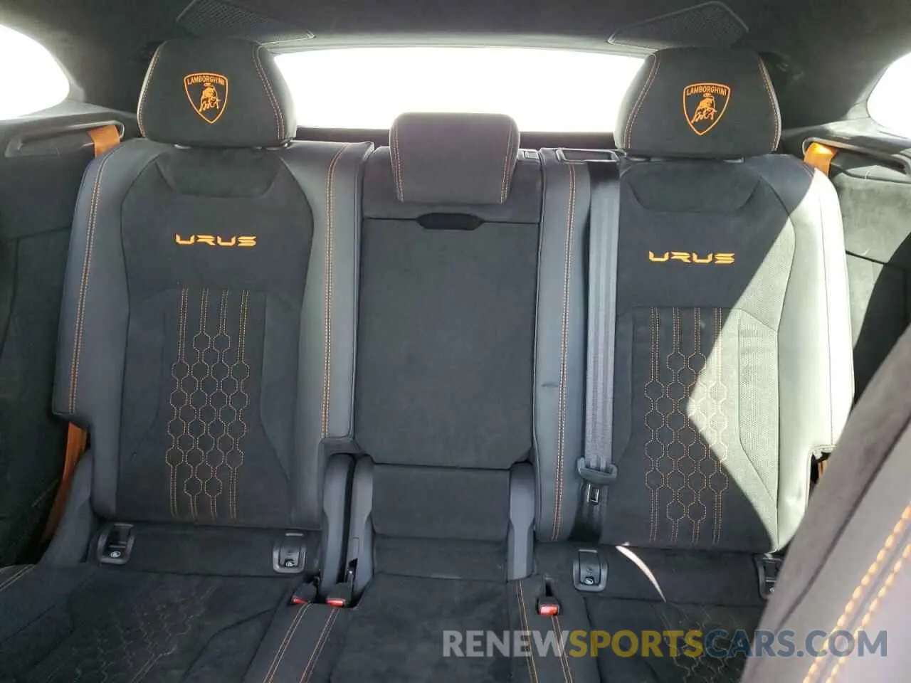 10 fotografías del automóvil dañado ZPBUC3ZL7PLA26958 LAMBORGHINI URUS PERFO 2023