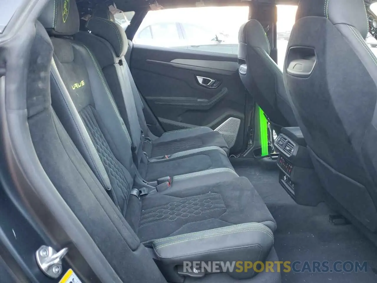 10 fotografías del automóvil dañado ZPBUC3ZL1RLA29034 LAMBORGHINI URUS PERFO 2024
