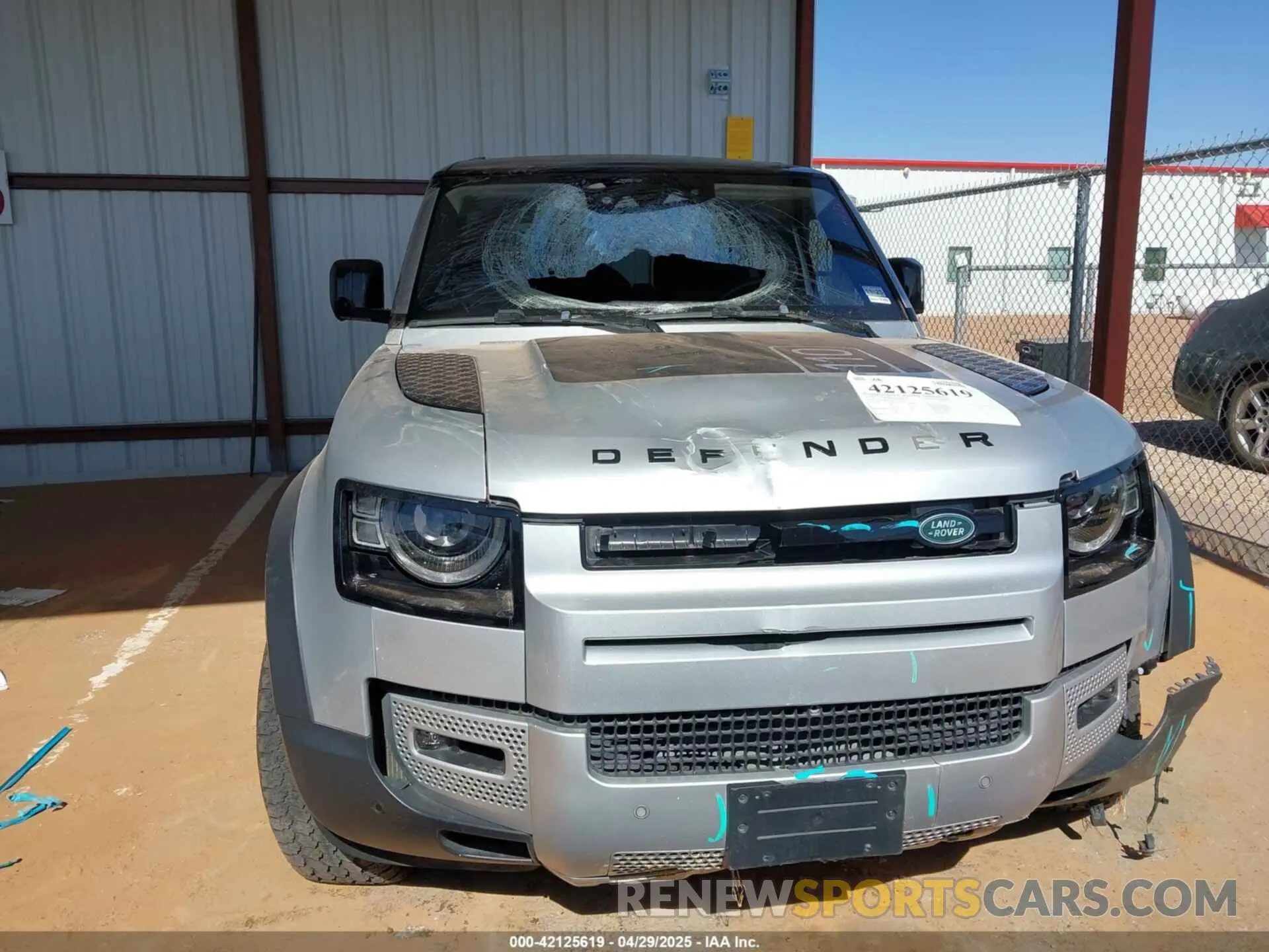 12 fotografías del automóvil dañado SALE1EEU3L2005075 LAND ROVER DEFENDER 2020