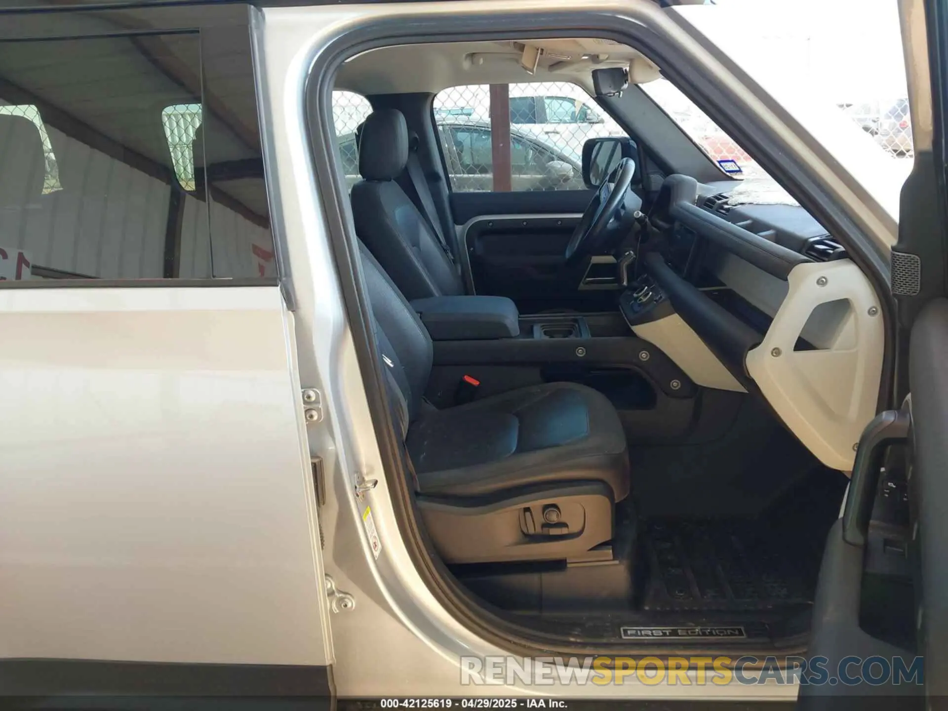 5 fotografías del automóvil dañado SALE1EEU3L2005075 LAND ROVER DEFENDER 2020