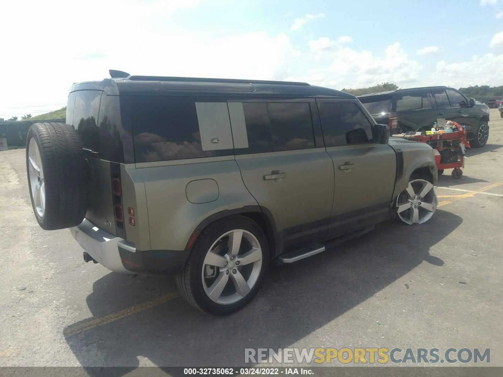 4 fotografías del automóvil dañado SALE1EEU3L2016870 LAND ROVER DEFENDER 2020