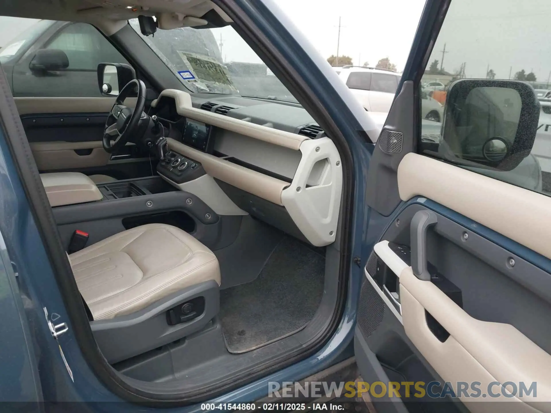 5 fotografías del automóvil dañado SALE97EU6L2016219 LAND ROVER DEFENDER 2020