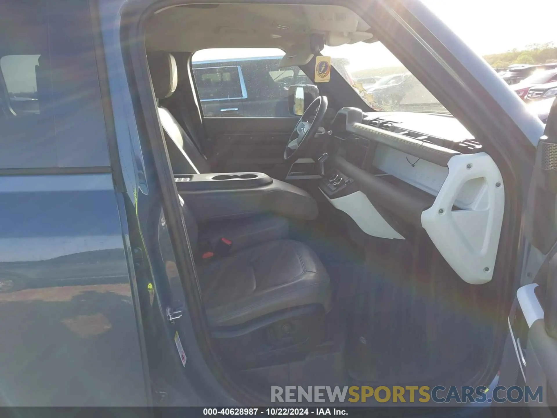 5 fotografías del automóvil dañado SALE97EU7L2020733 LAND ROVER DEFENDER 2020