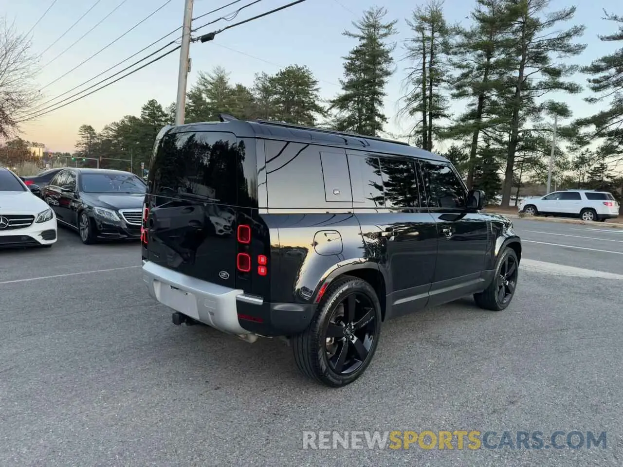 3 fotografías del automóvil dañado SALE9EEU2L2022250 LAND ROVER DEFENDER 2020