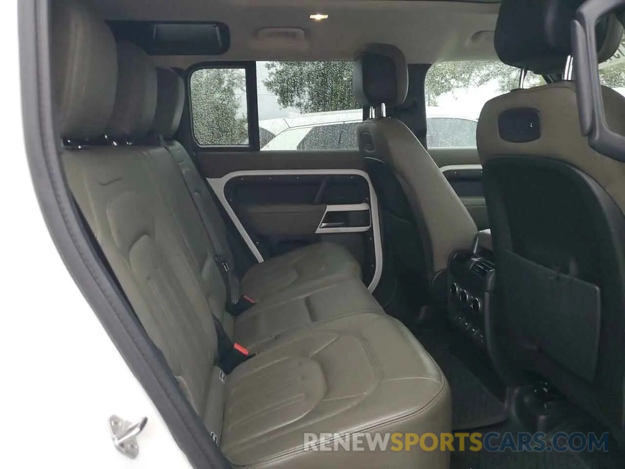 11 fotografías del automóvil dañado SALE9EEU9L2011312 LAND ROVER DEFENDER 2020