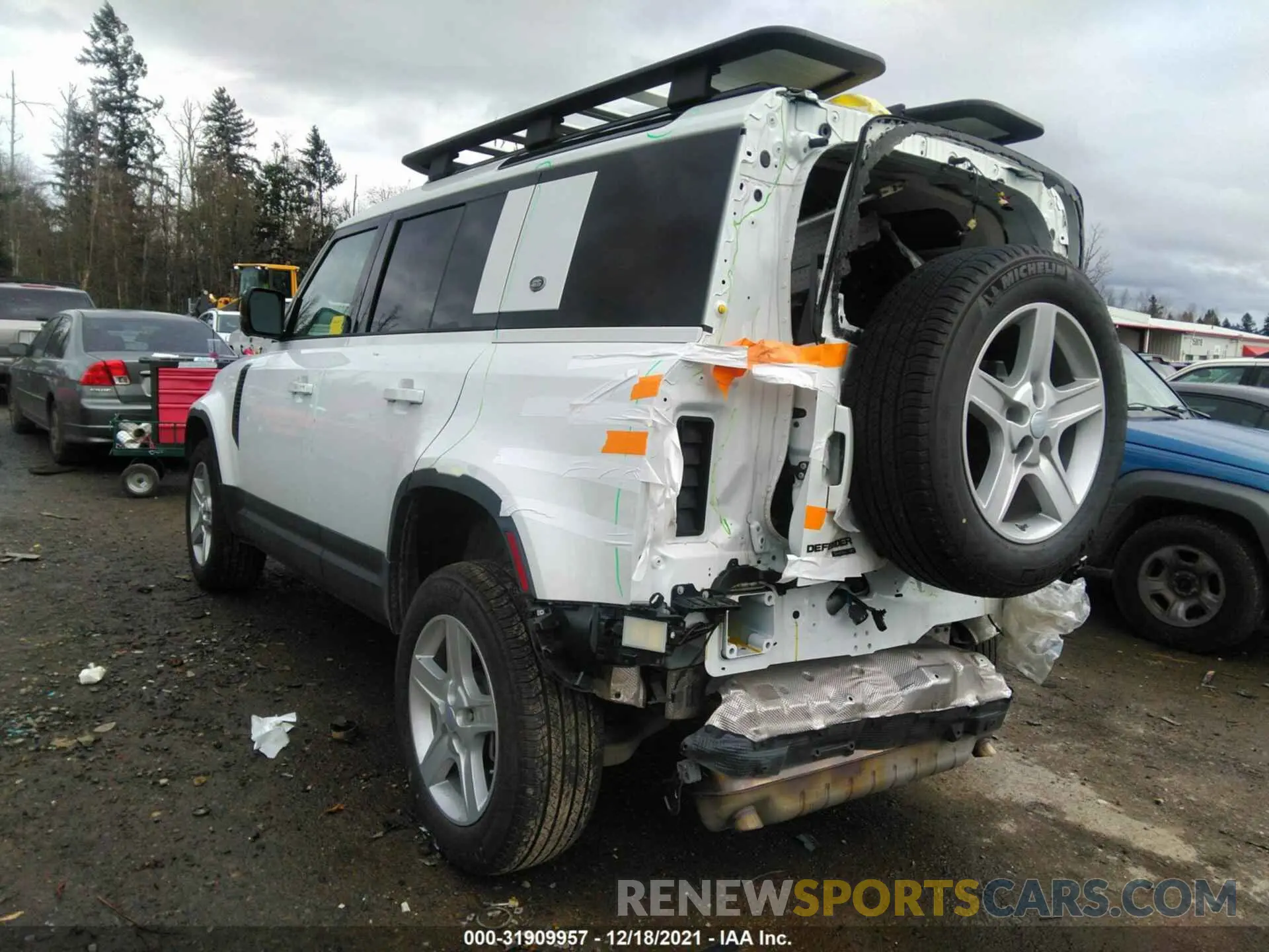 3 fotografías del automóvil dañado SALEP7EU4L2026849 LAND ROVER DEFENDER 2020