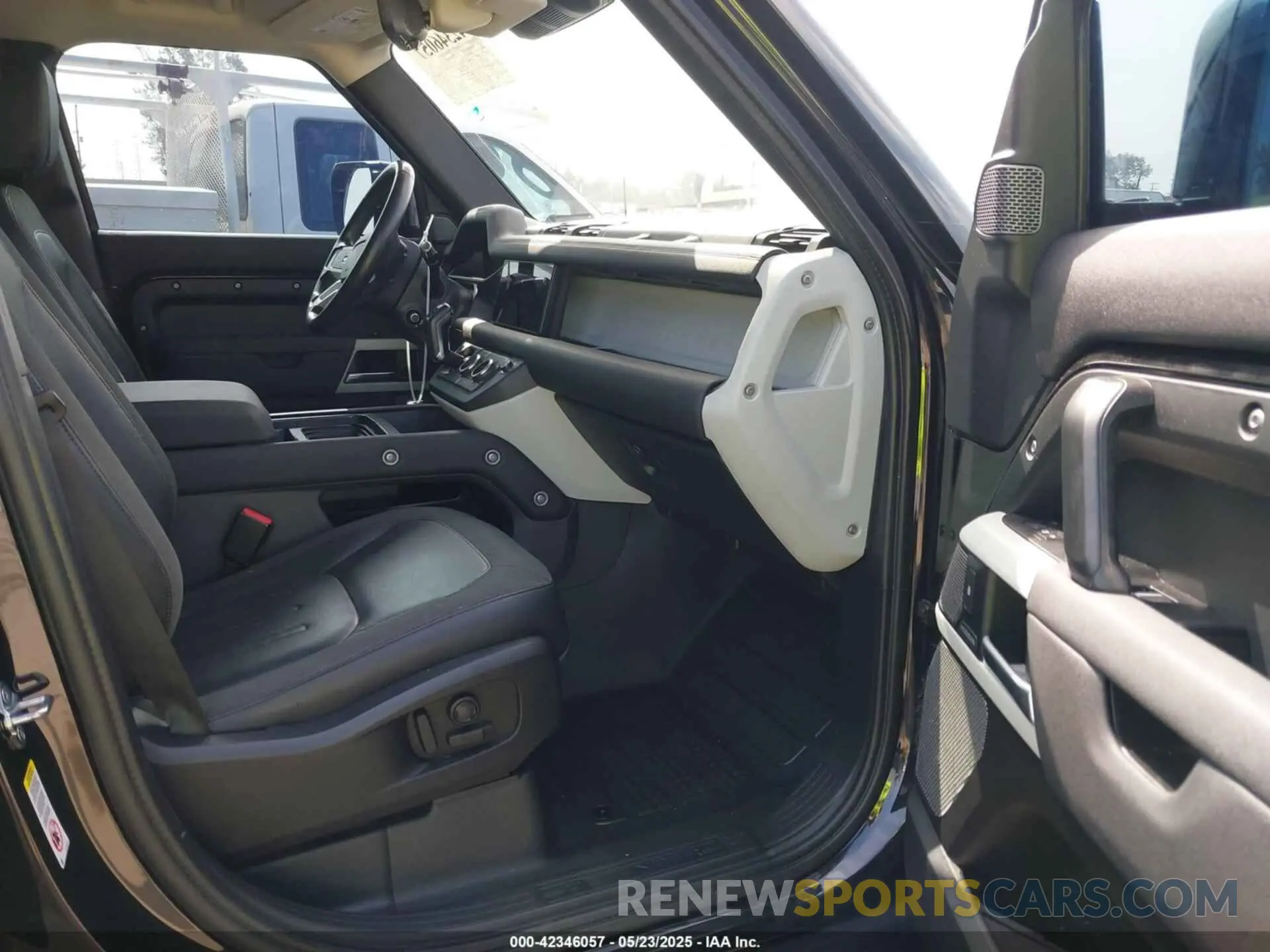5 fotografías del automóvil dañado SALEP7EU7L2019989 LAND ROVER DEFENDER 2020