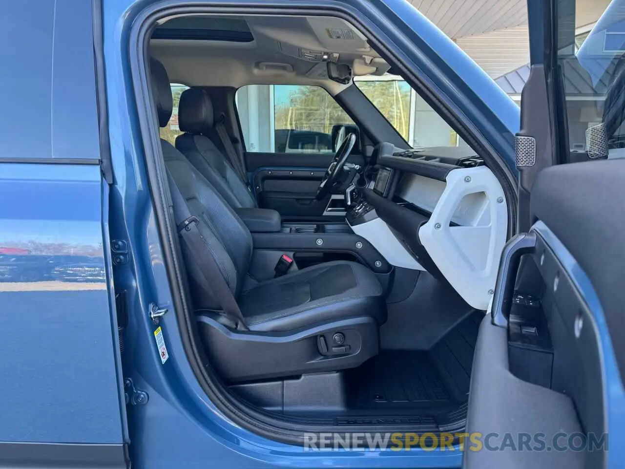 5 fotografías del automóvil dañado SALEPEEU6L2017266 LAND ROVER DEFENDER 2020