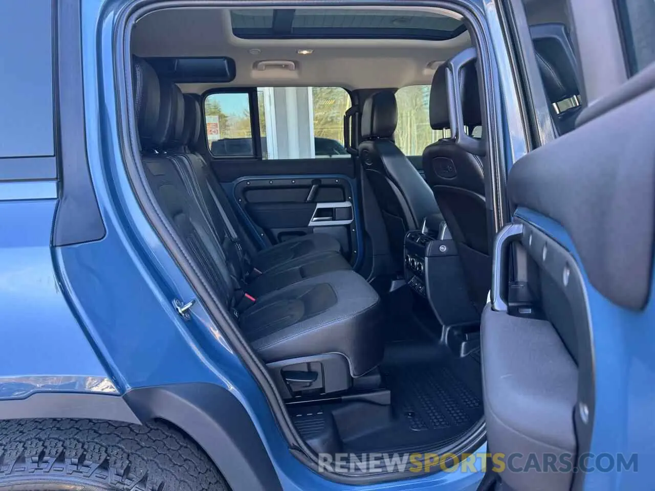 6 fotografías del automóvil dañado SALEPEEU6L2017266 LAND ROVER DEFENDER 2020