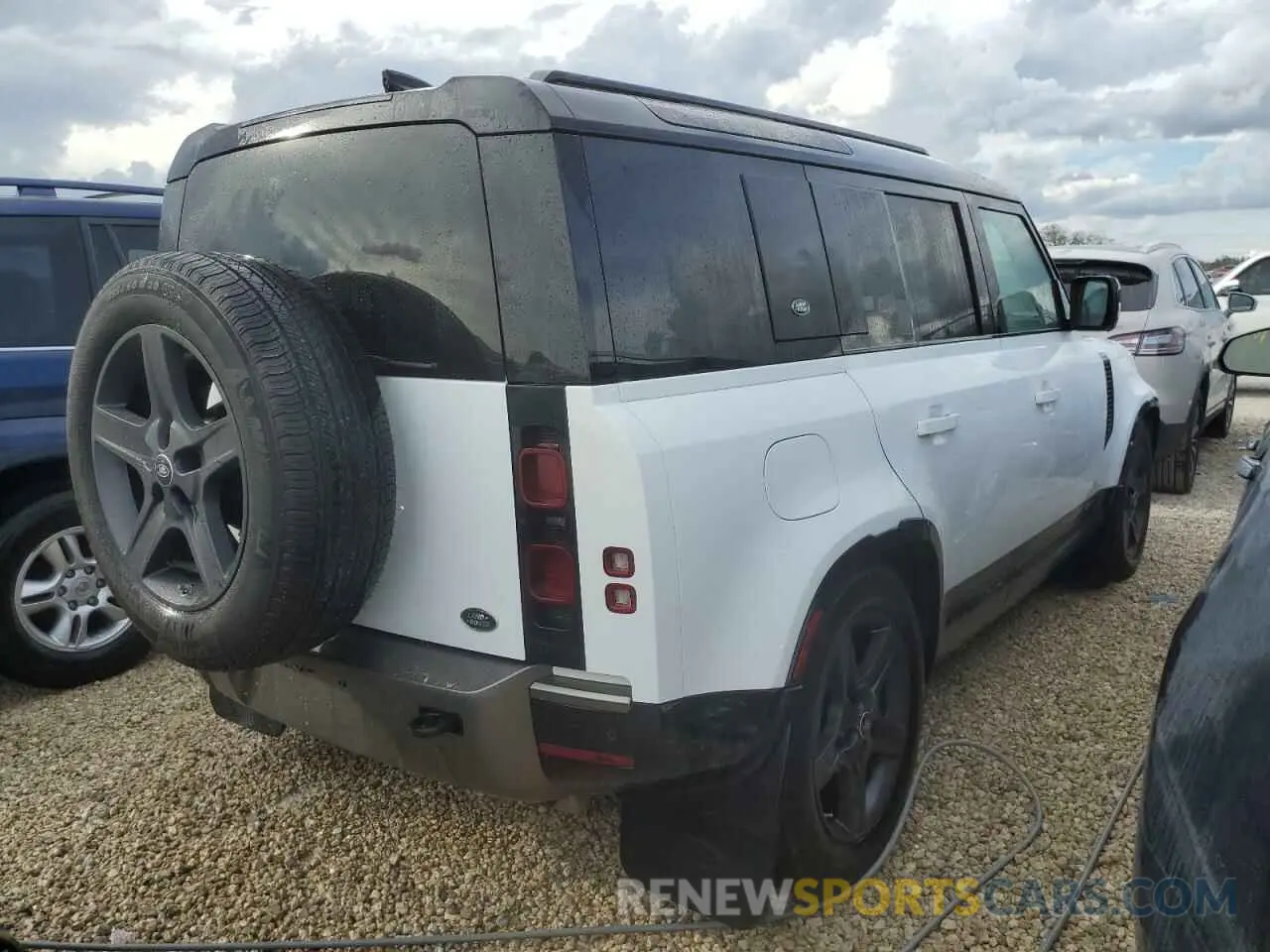 4 fotografías del automóvil dañado SALE27RU1M2049404 LAND ROVER DEFENDER 2021