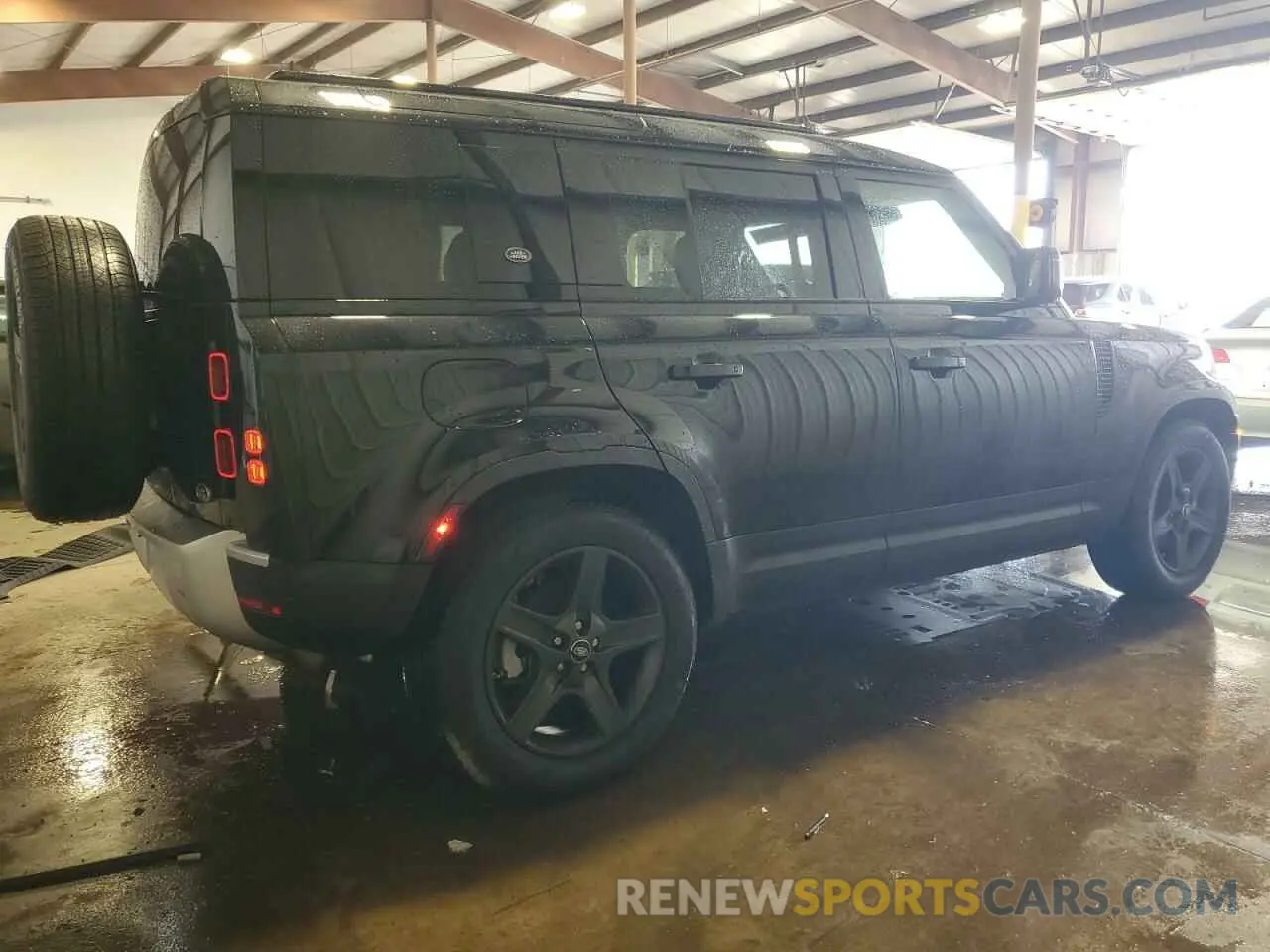 3 fotografías del automóvil dañado SALEJ7RX5M2038810 LAND ROVER DEFENDER 2021