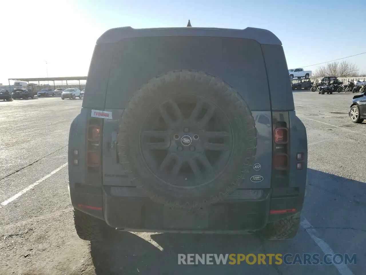 6 fotografías del automóvil dañado SALEJ7RX6M2035267 LAND ROVER DEFENDER 2021