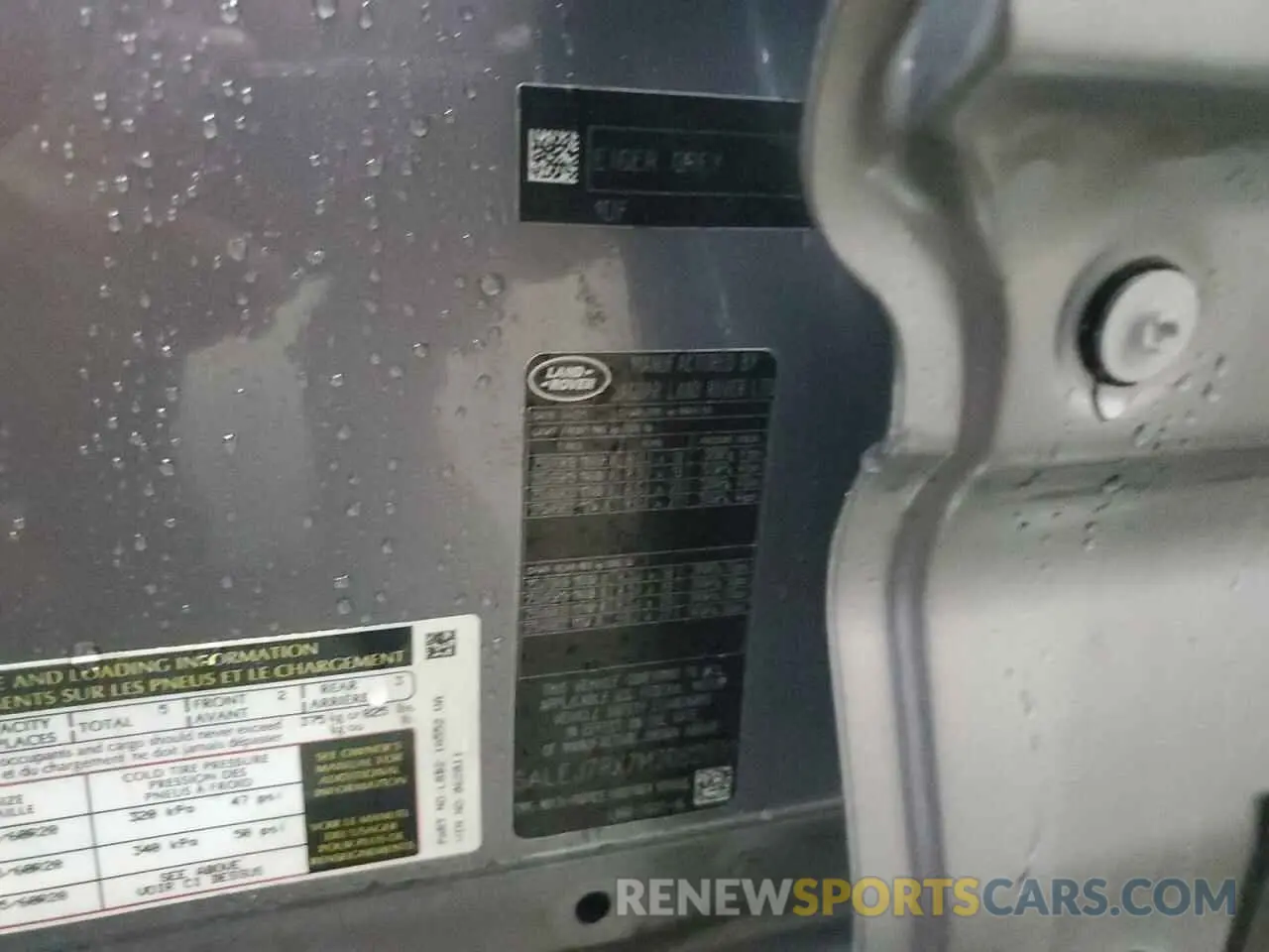 13 fotografías del automóvil dañado SALEJ7RX7M2062011 LAND ROVER DEFENDER 2021
