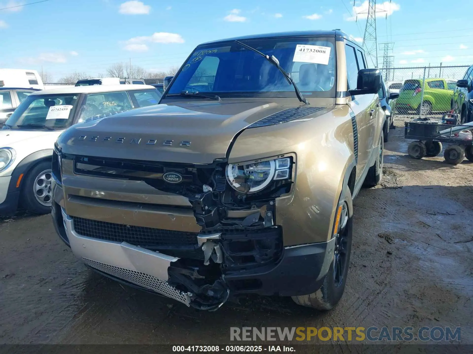 2 fotografías del automóvil dañado SALEJERX5M2041372 LAND ROVER DEFENDER 2021