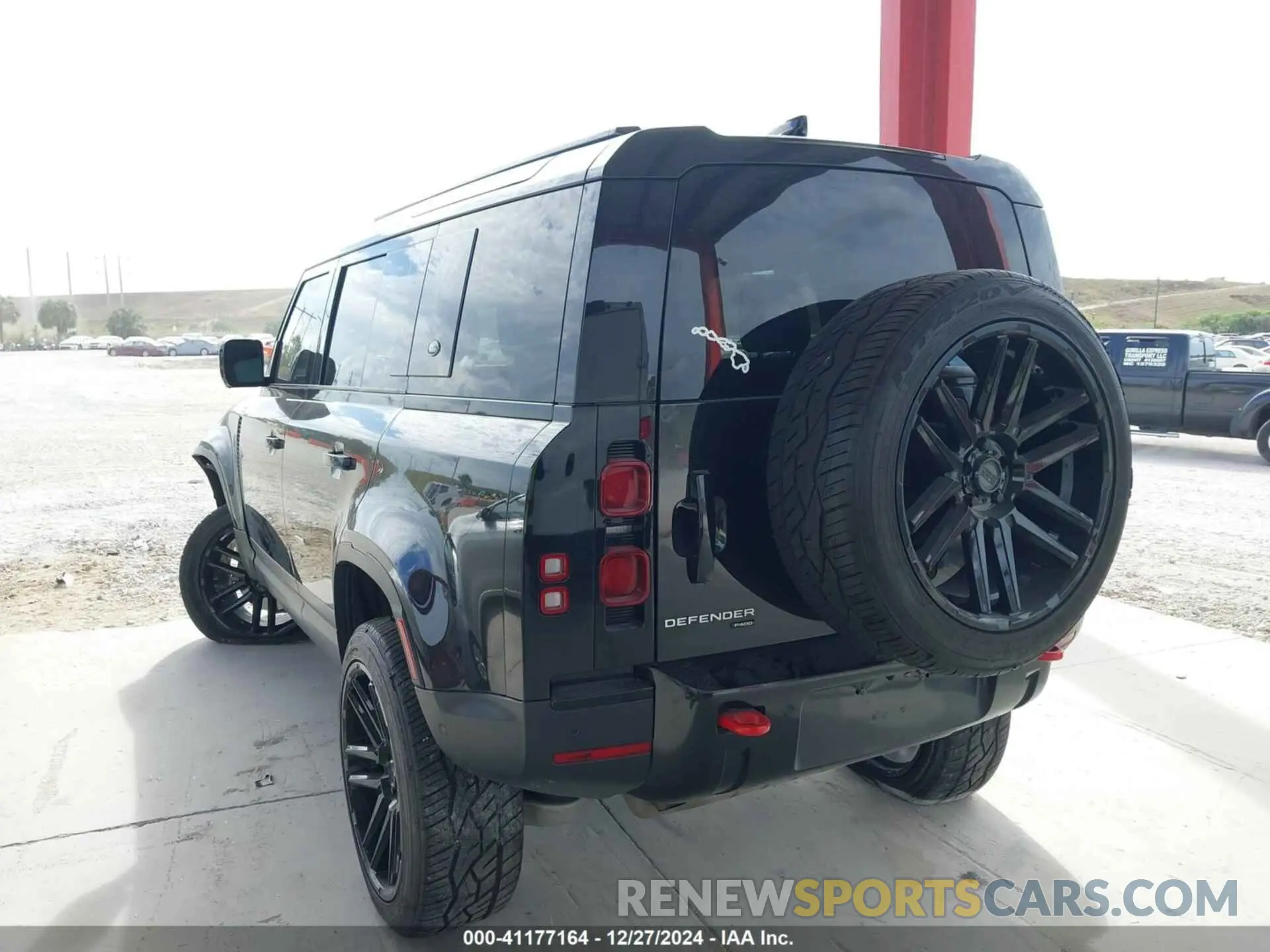 3 fotografías del automóvil dañado SALEP7RU0M2041019 LAND ROVER DEFENDER 2021