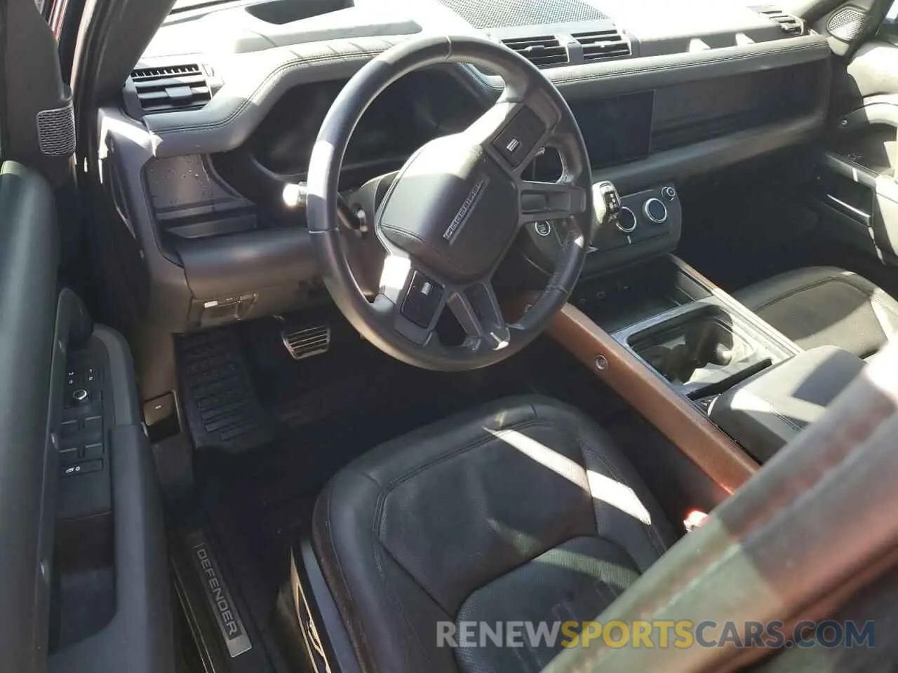 8 fotografías del automóvil dañado SALEXERU5M2035866 LAND ROVER DEFENDER 2021