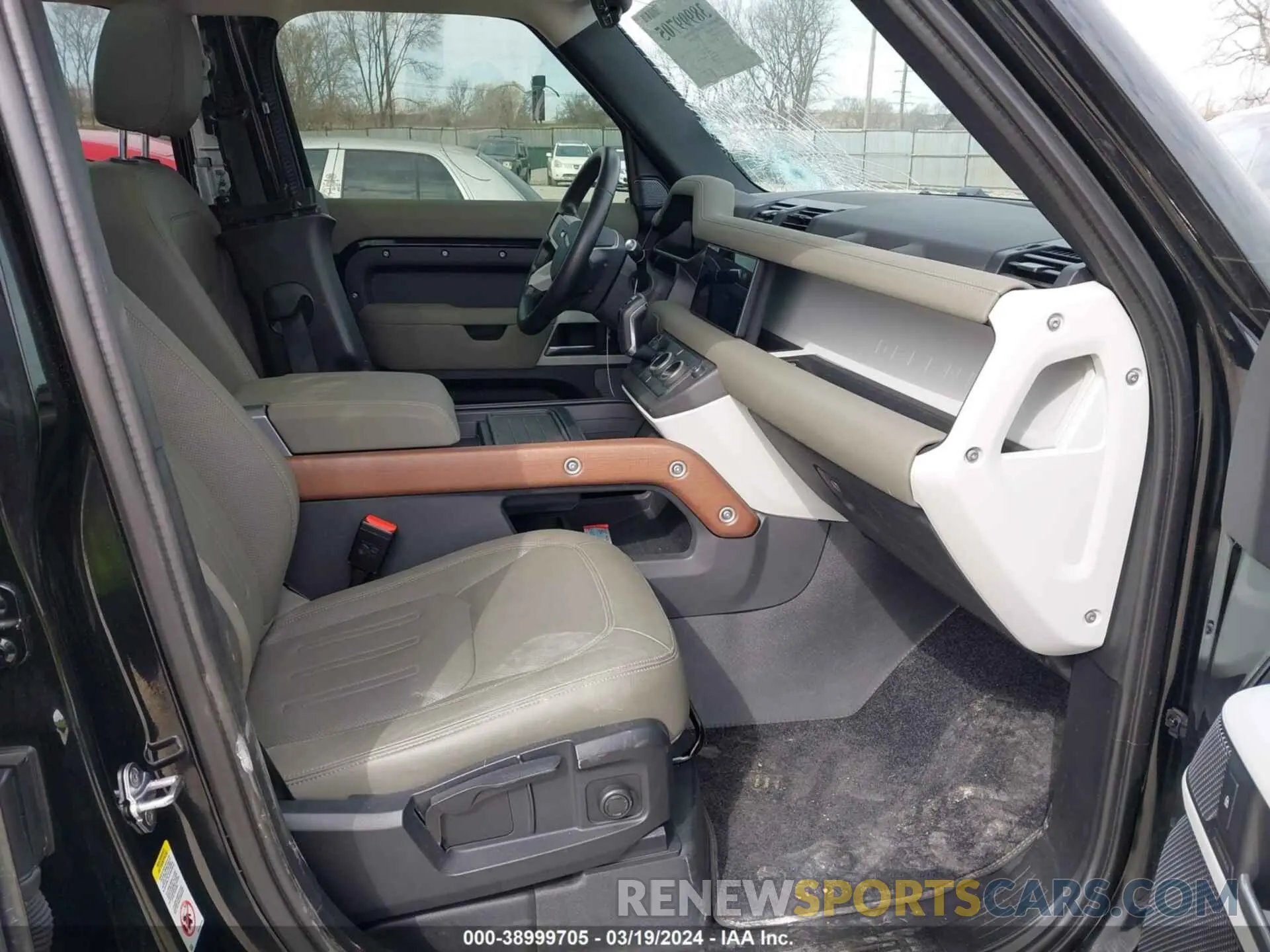 5 fotografías del automóvil dañado SALEJ7RX1N2066704 LAND ROVER DEFENDER 2022