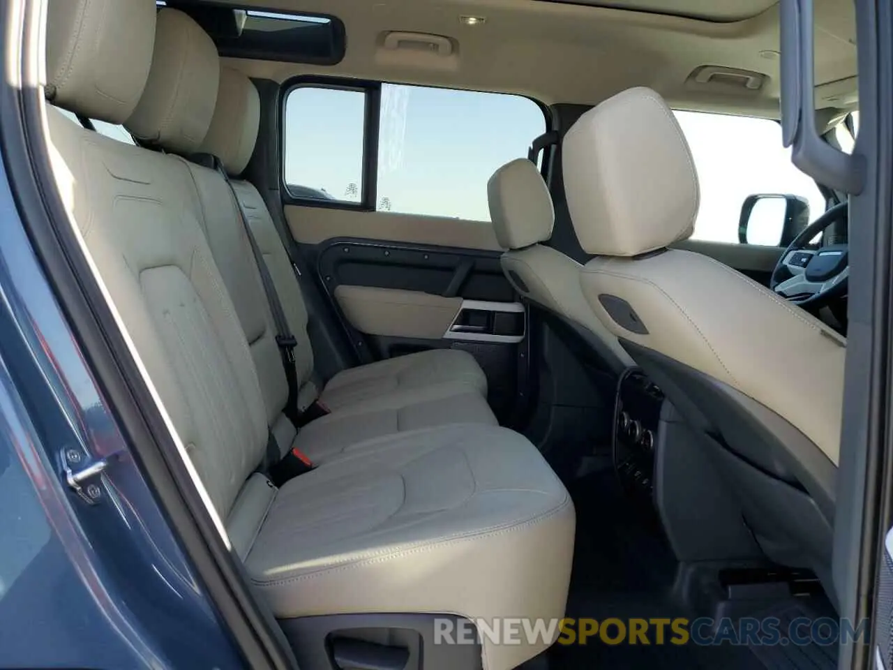 11 fotografías del automóvil dañado SALEPERU8N2067390 LAND ROVER DEFENDER 2022