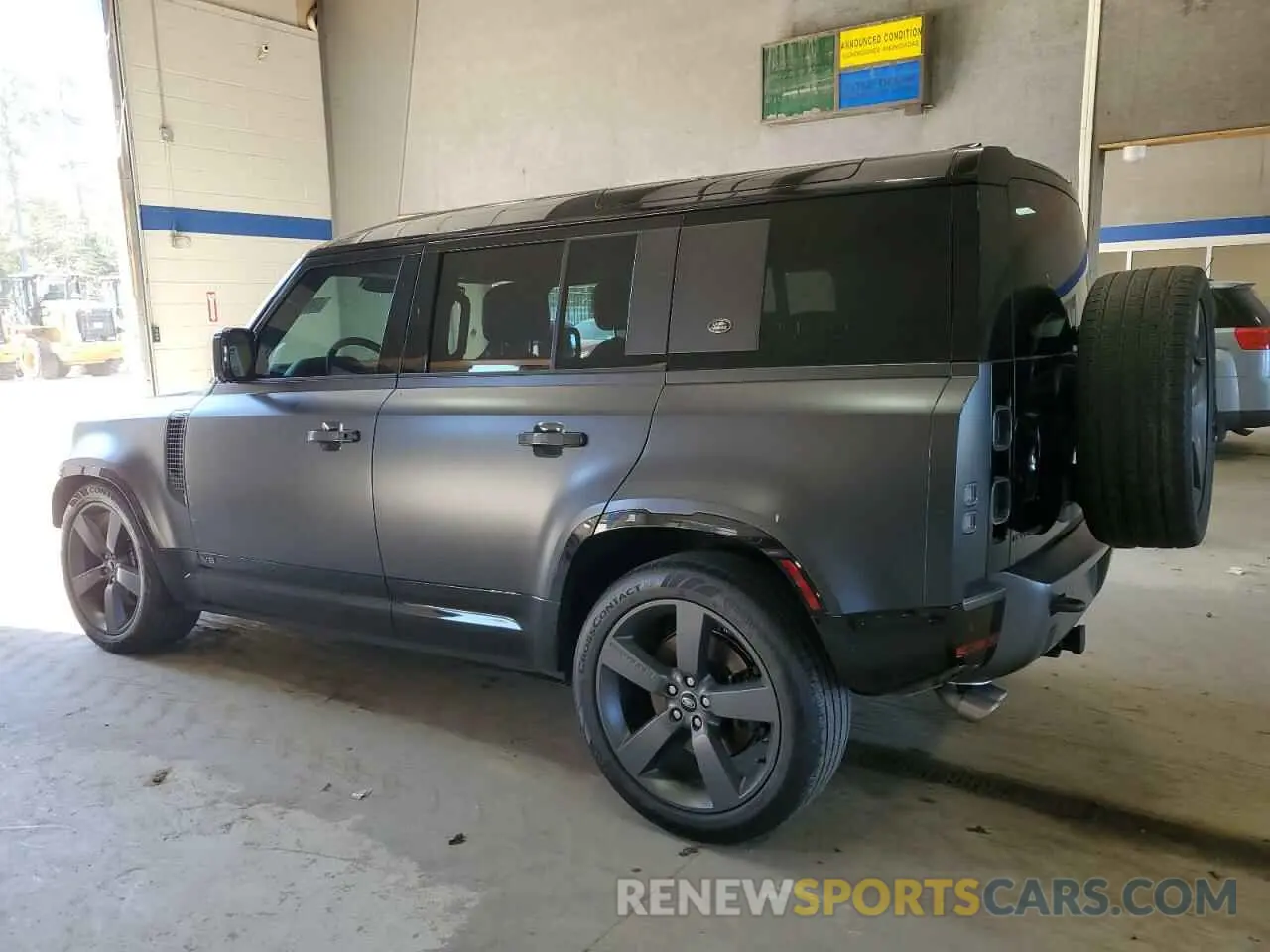 2 fotografías del automóvil dañado SALEWEREXN2107089 LAND ROVER DEFENDER 2022