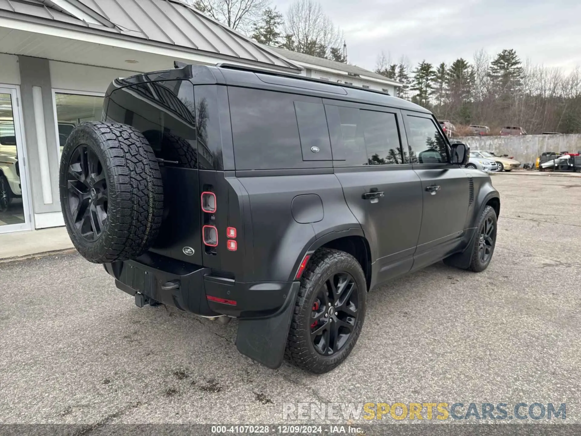4 fotografías del automóvil dañado SALEX7RU7N2073094 LAND ROVER DEFENDER 2022