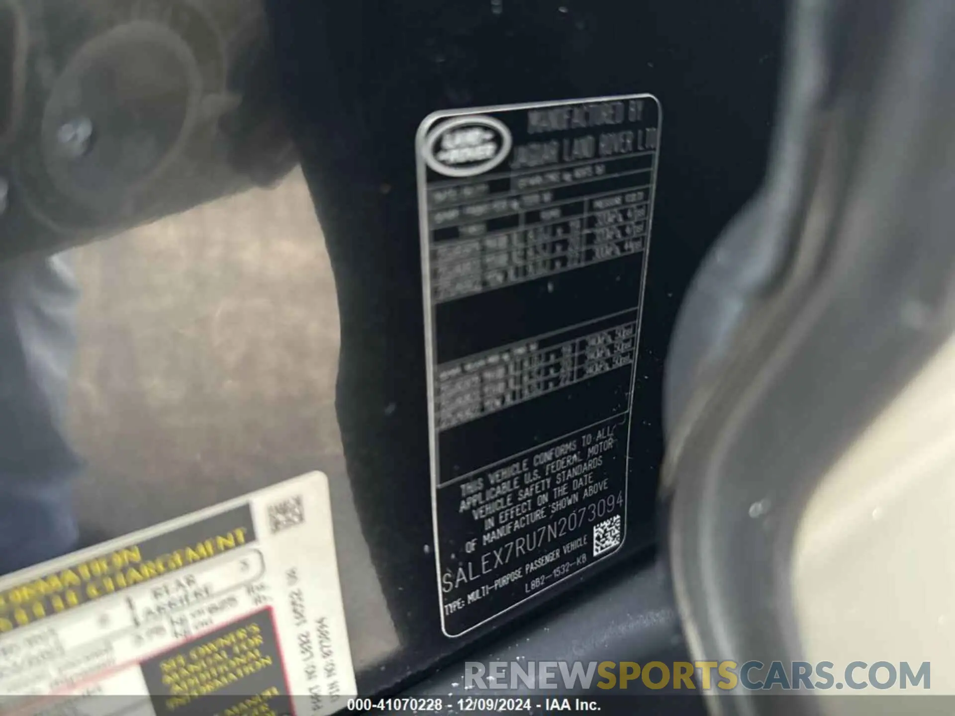 9 fotografías del automóvil dañado SALEX7RU7N2073094 LAND ROVER DEFENDER 2022