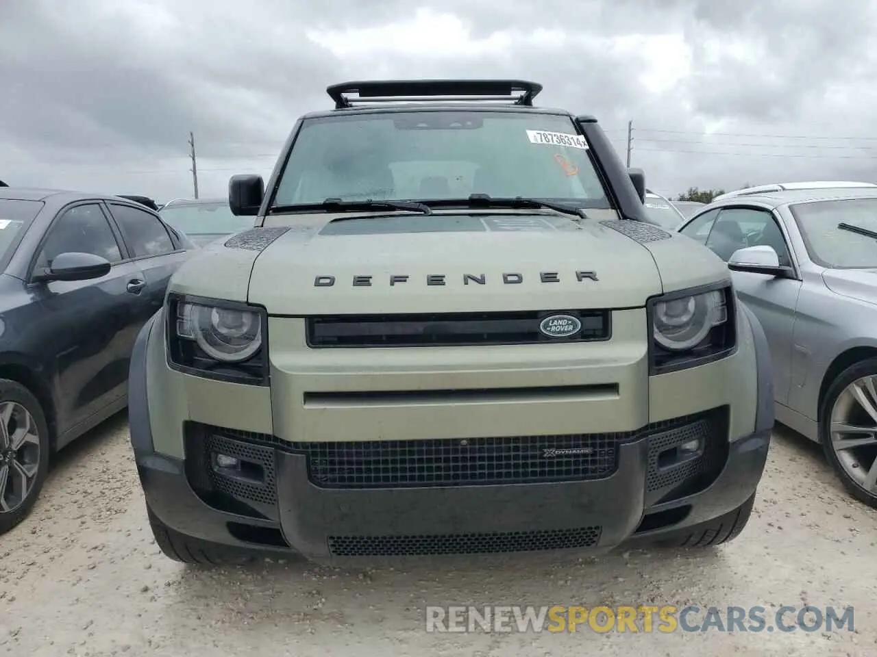 5 fotografías del automóvil dañado SALE27EU8P2186799 LAND ROVER DEFENDER 2023