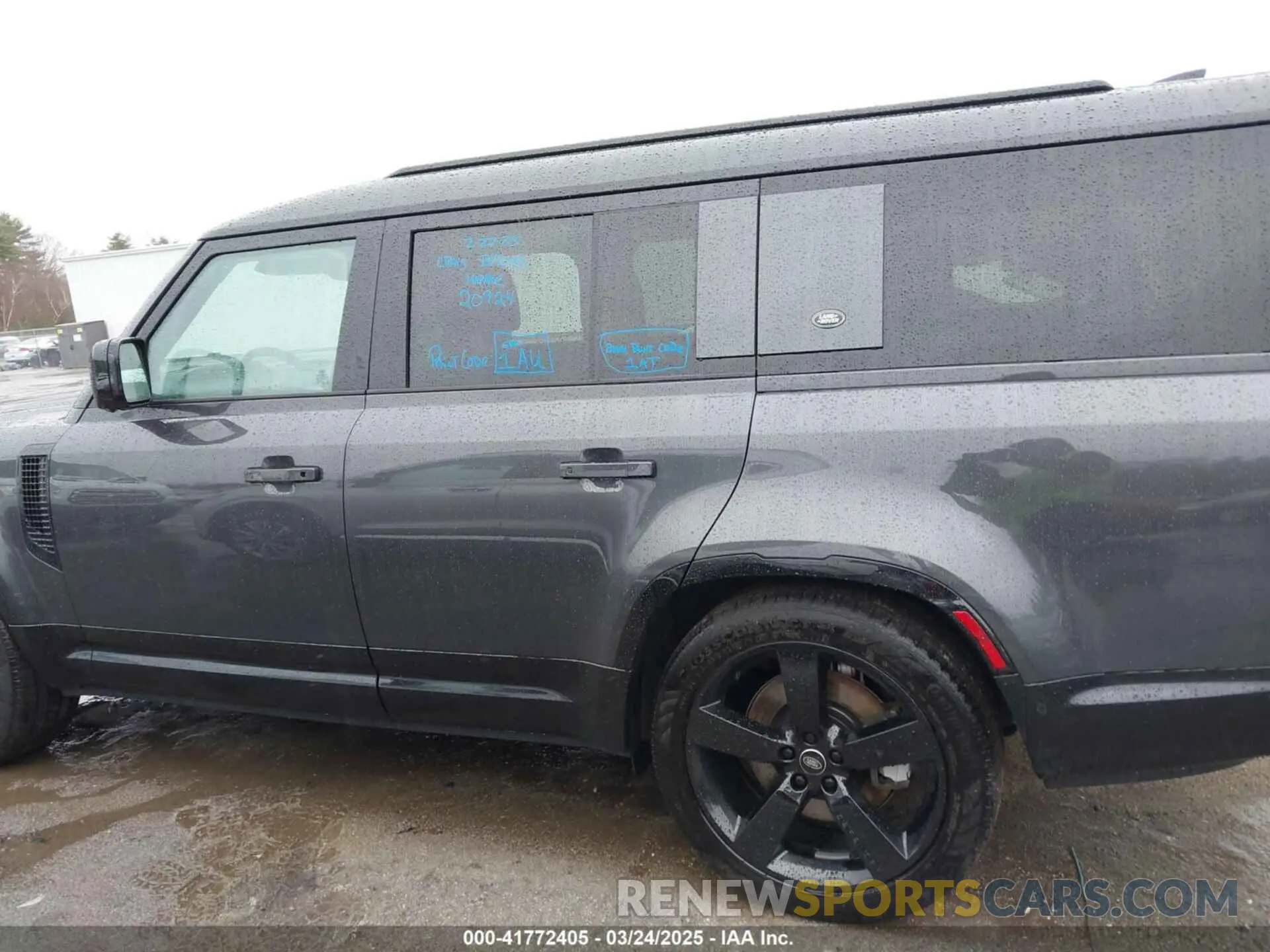 14 fotografías del automóvil dañado SALE2FEU3P2204717 LAND ROVER DEFENDER 2023