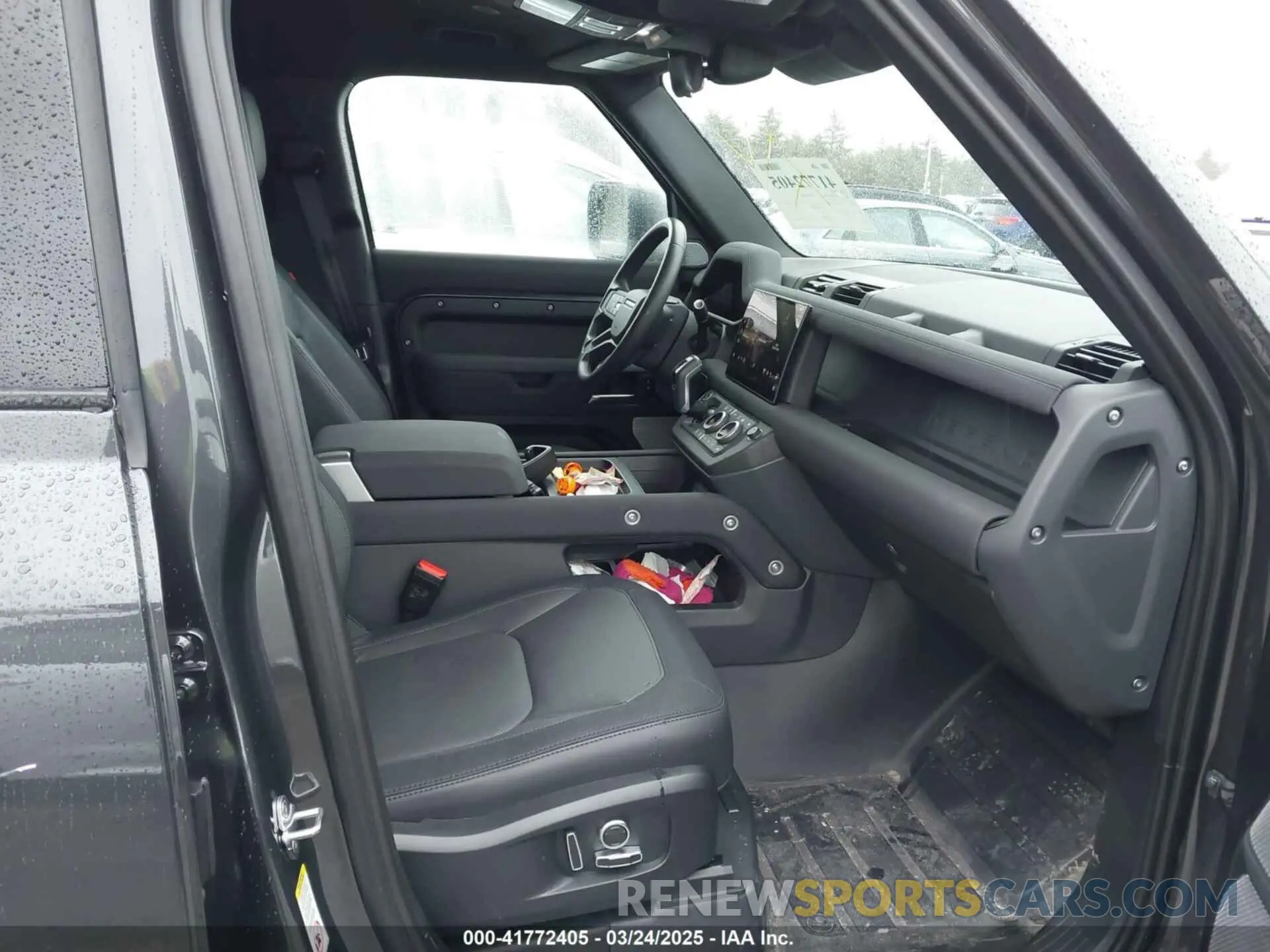 5 fotografías del automóvil dañado SALE2FEU3P2204717 LAND ROVER DEFENDER 2023