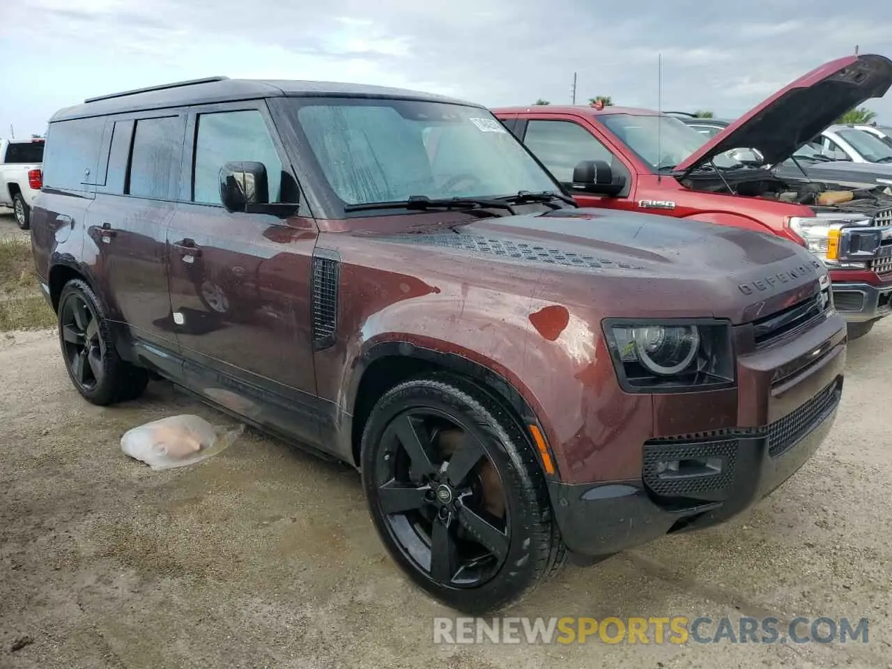 4 fotografías del automóvil dañado SALE2FEUXP2203144 LAND ROVER DEFENDER 2023