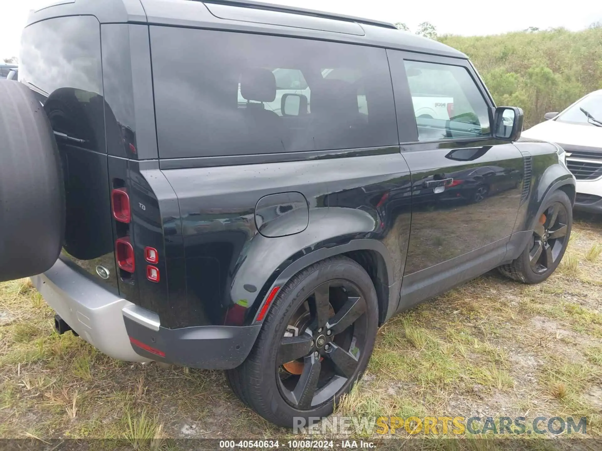 4 fotografías del automóvil dañado SALEJ6EX8P2120793 LAND ROVER DEFENDER 2023