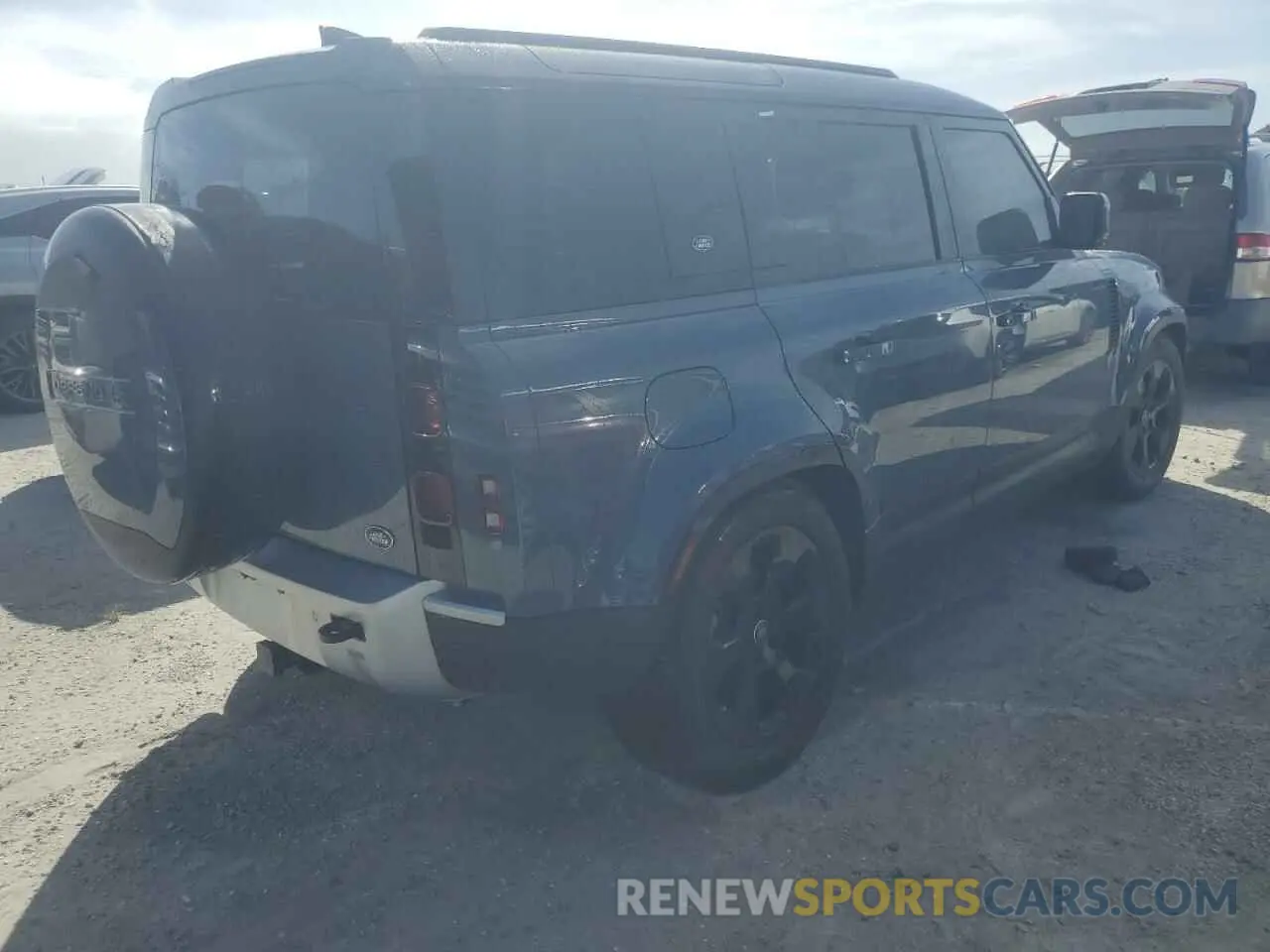 3 fotografías del automóvil dañado SALEJ7EX4P2236823 LAND ROVER DEFENDER 2023