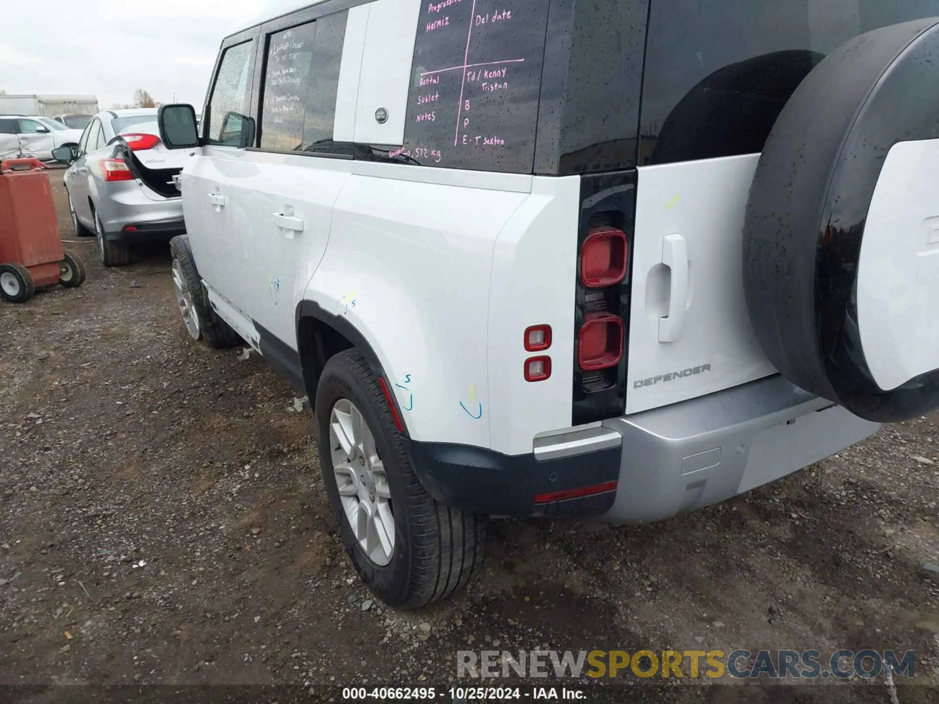 3 fotografías del automóvil dañado SALEJ7EX7P2148736 LAND ROVER DEFENDER 2023