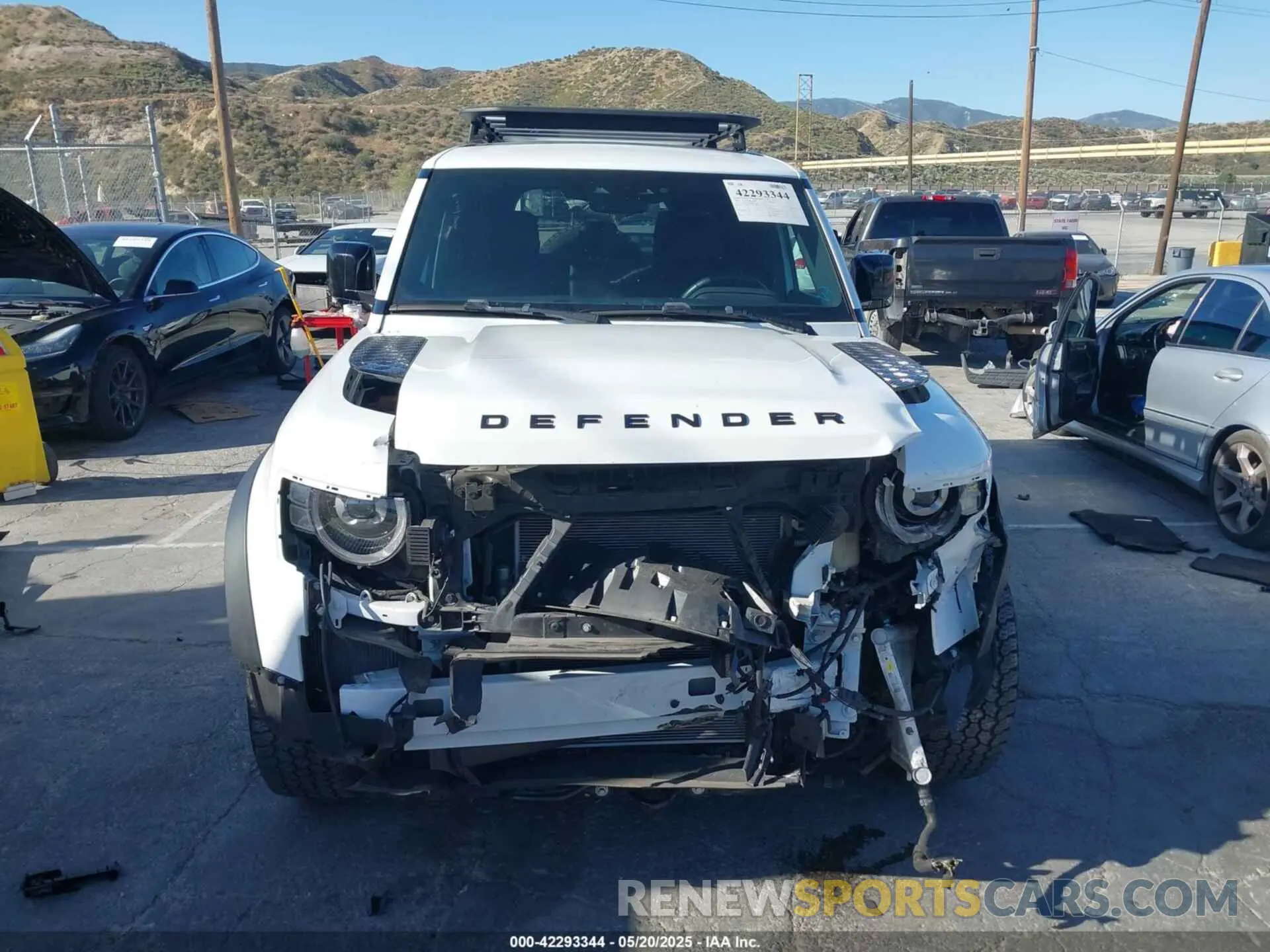 12 fotografías del automóvil dañado SALEJ7EX8P2110657 LAND ROVER DEFENDER 2023