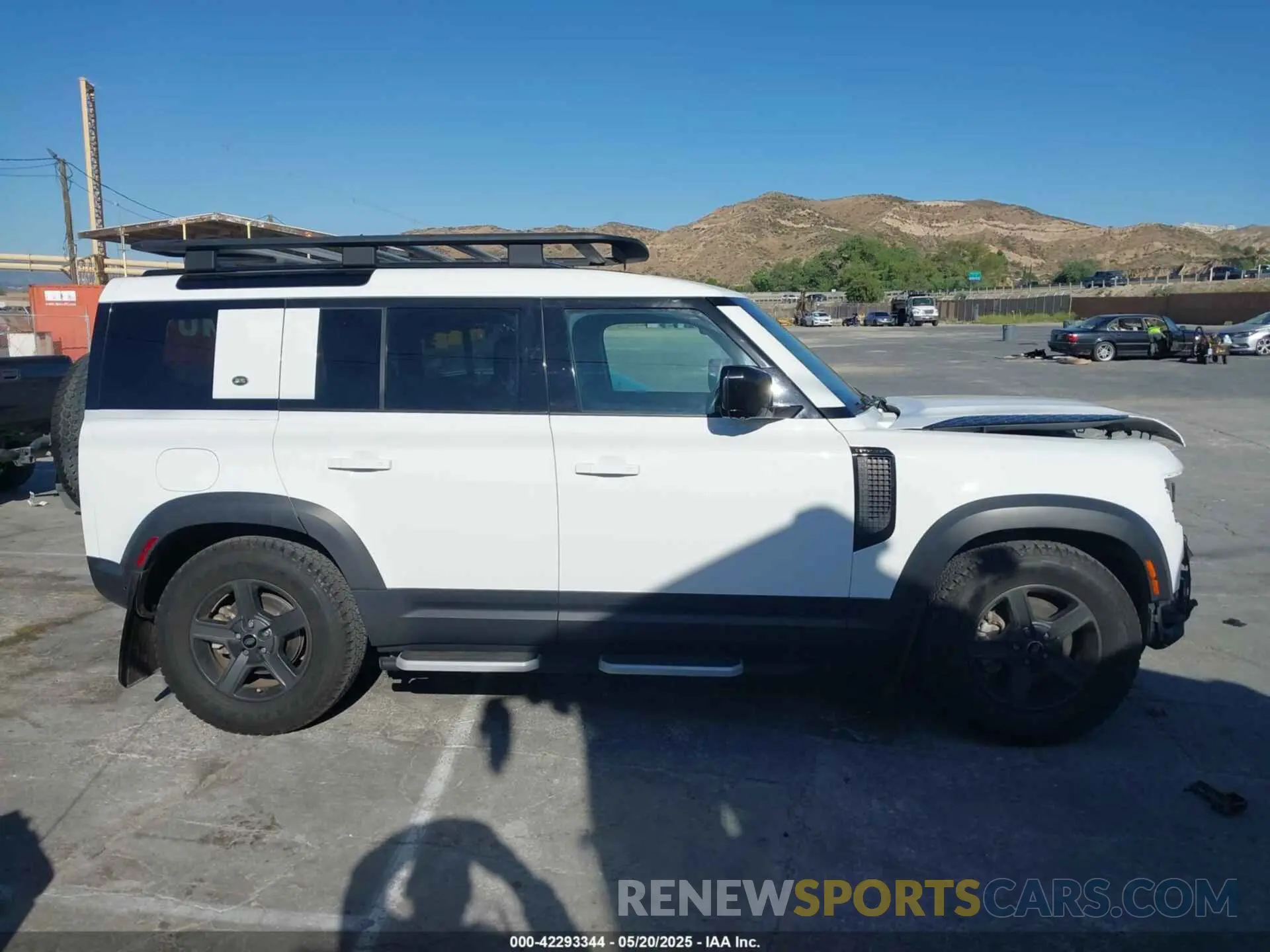 13 fotografías del automóvil dañado SALEJ7EX8P2110657 LAND ROVER DEFENDER 2023