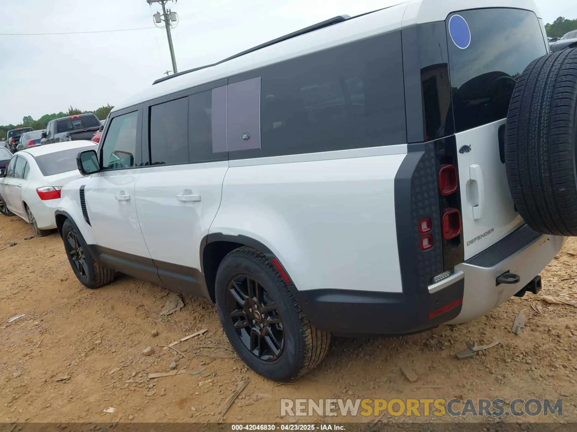14 fotografías del automóvil dañado SALEJFEUXP2221744 LAND ROVER DEFENDER 2023