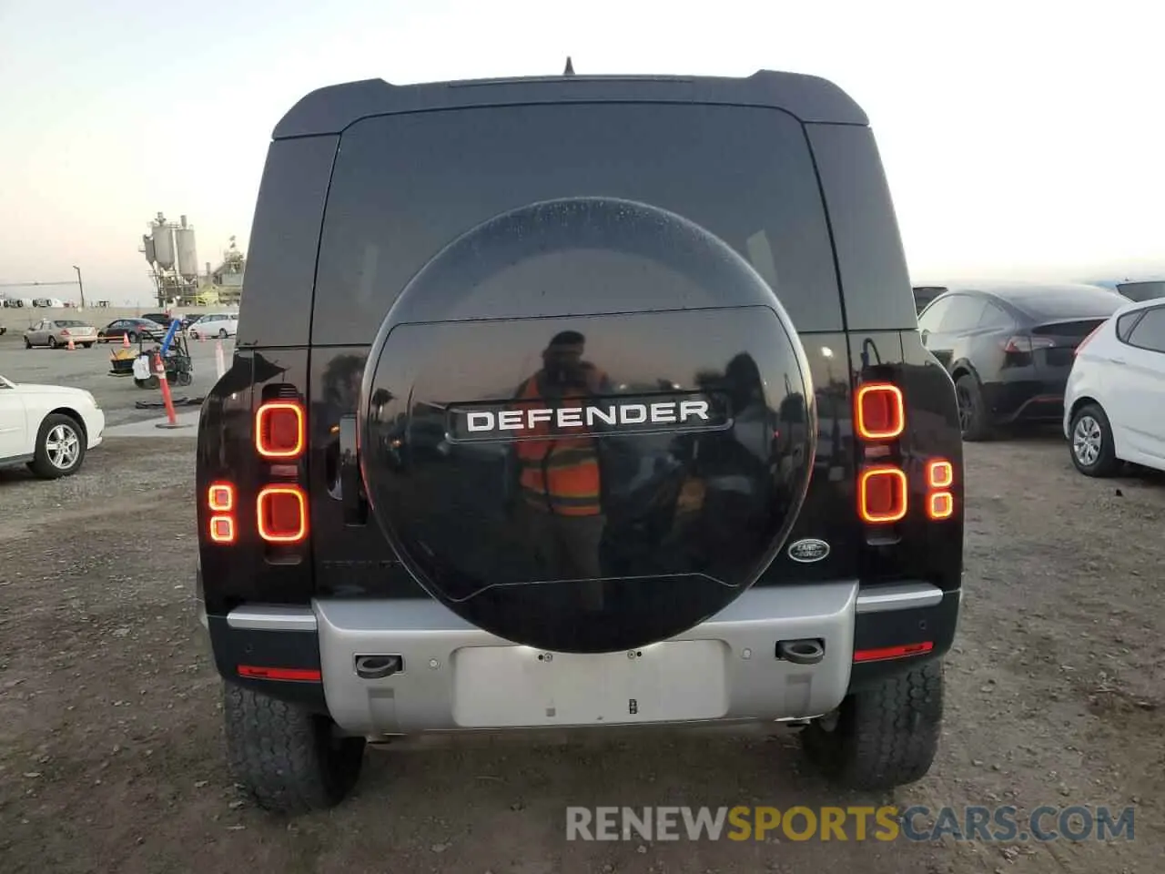 6 fotografías del automóvil dañado SALEK7EX2P2143408 LAND ROVER DEFENDER 2023