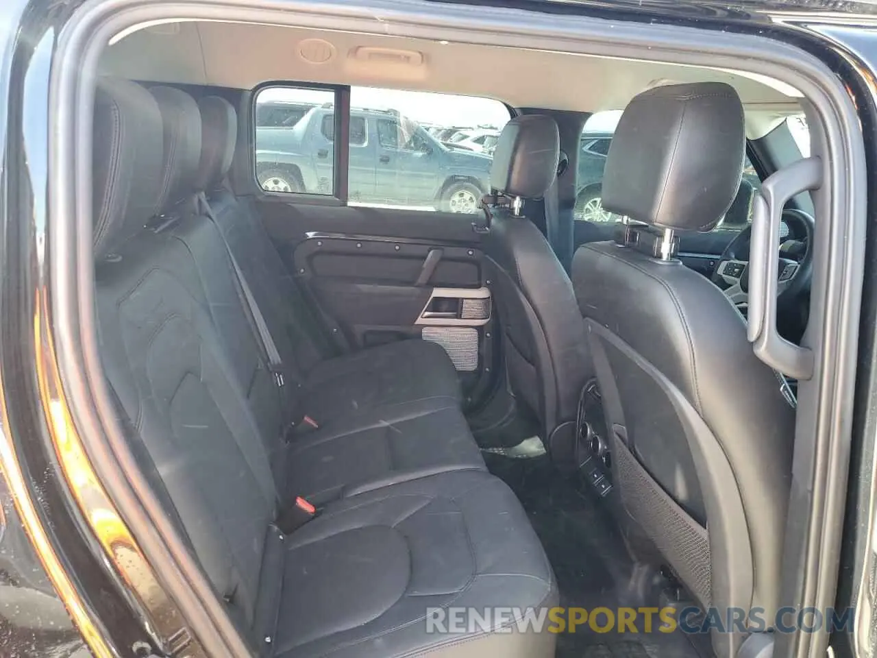 11 fotografías del automóvil dañado SALEPFEU1P2234459 LAND ROVER DEFENDER 2023