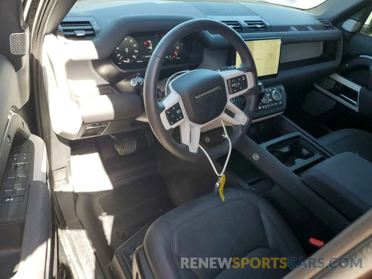 8 fotografías del automóvil dañado SALEPFEU1P2234459 LAND ROVER DEFENDER 2023