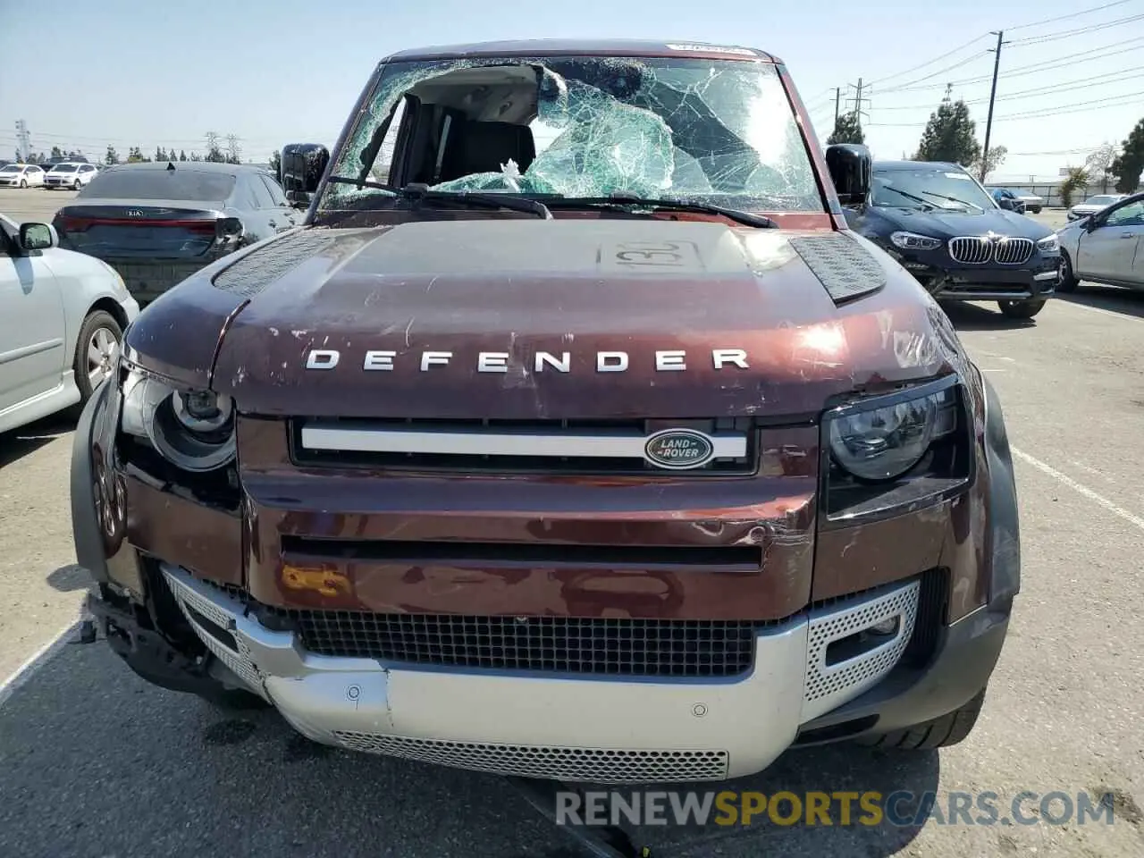5 fotografías del automóvil dañado SALEVFEU1P2218980 LAND ROVER DEFENDER 2023
