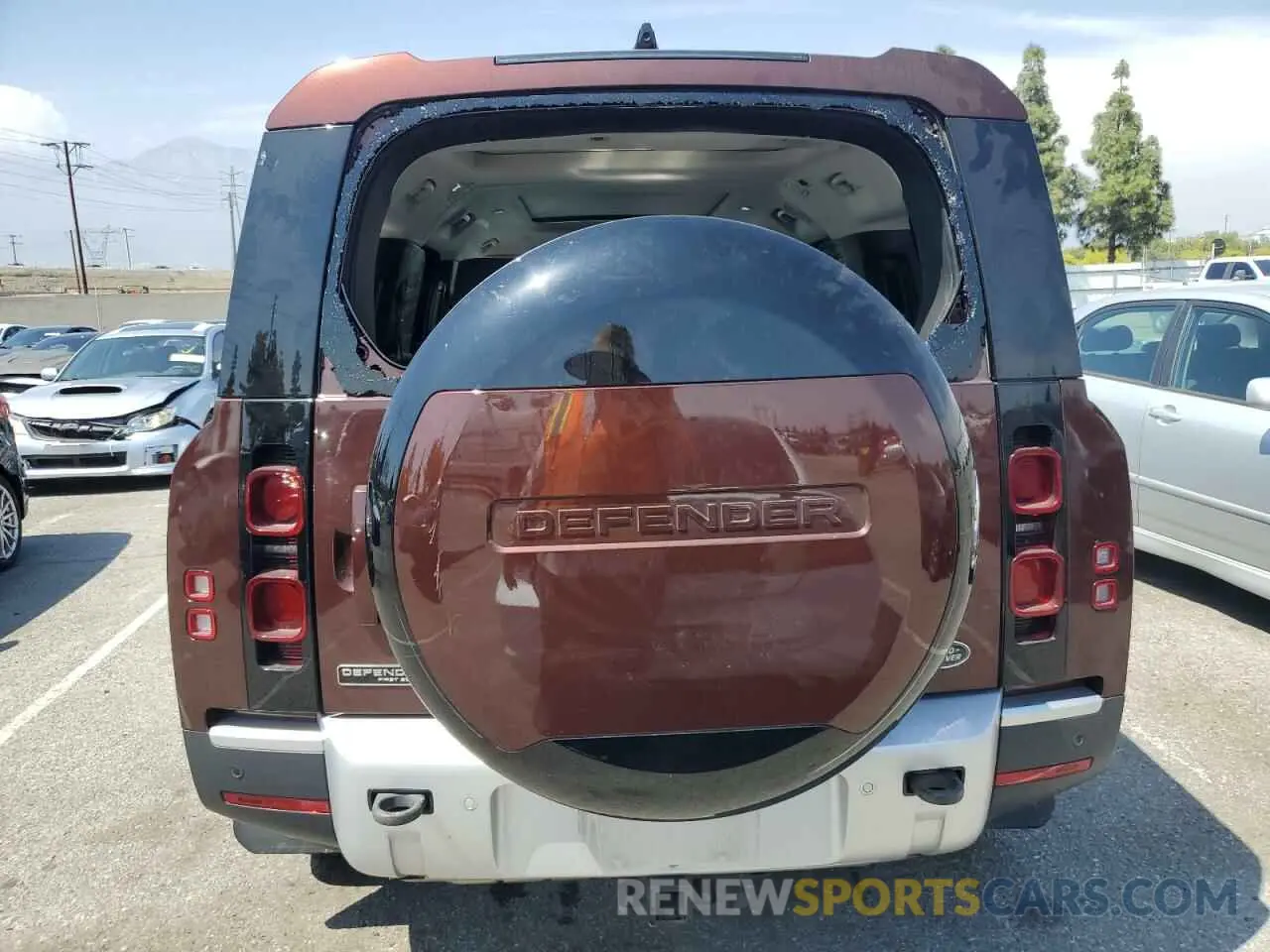6 fotografías del automóvil dañado SALEVFEU1P2218980 LAND ROVER DEFENDER 2023