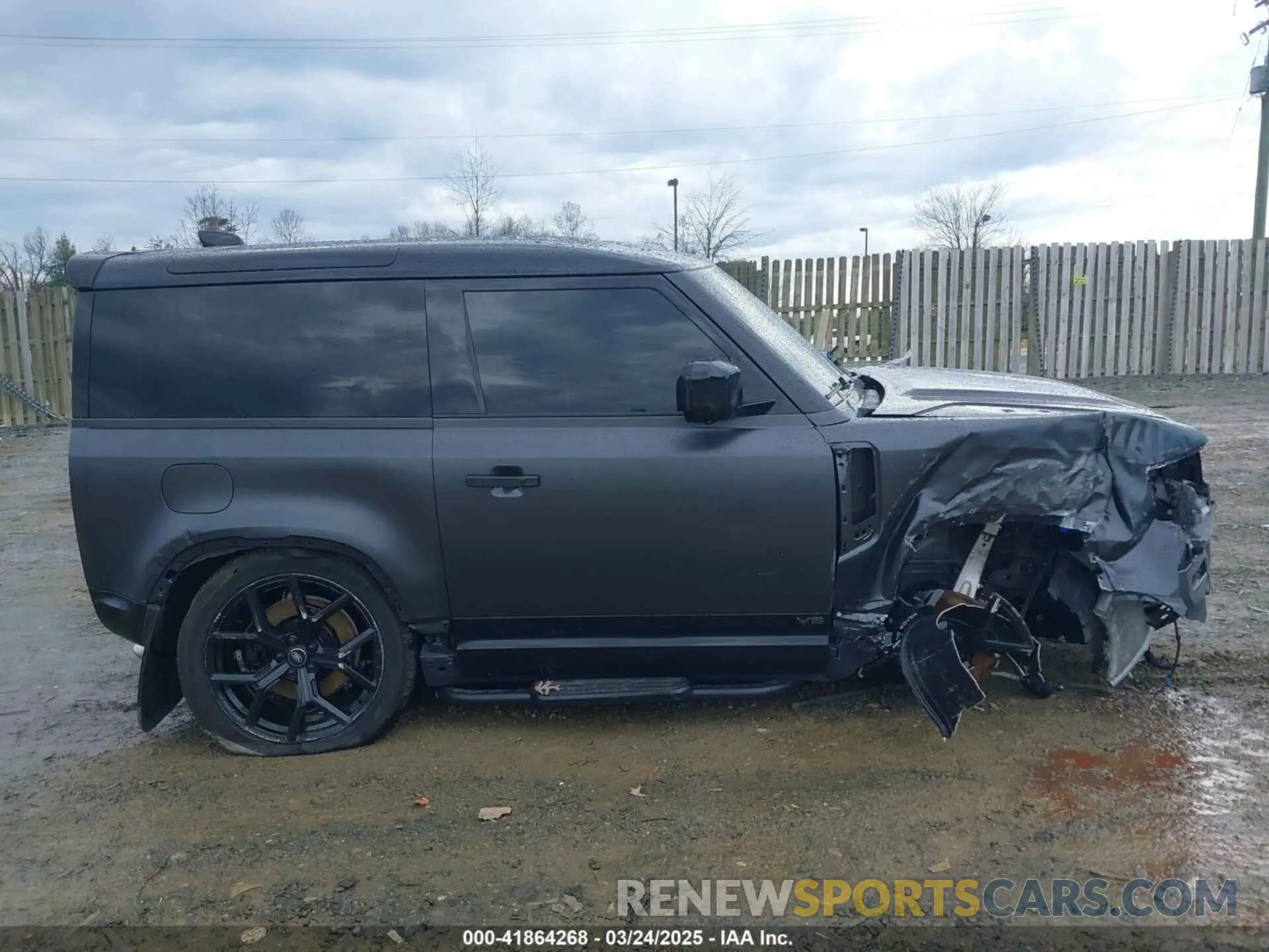 14 fotografías del automóvil dañado SALEW6EE5P2205560 LAND ROVER DEFENDER 2023