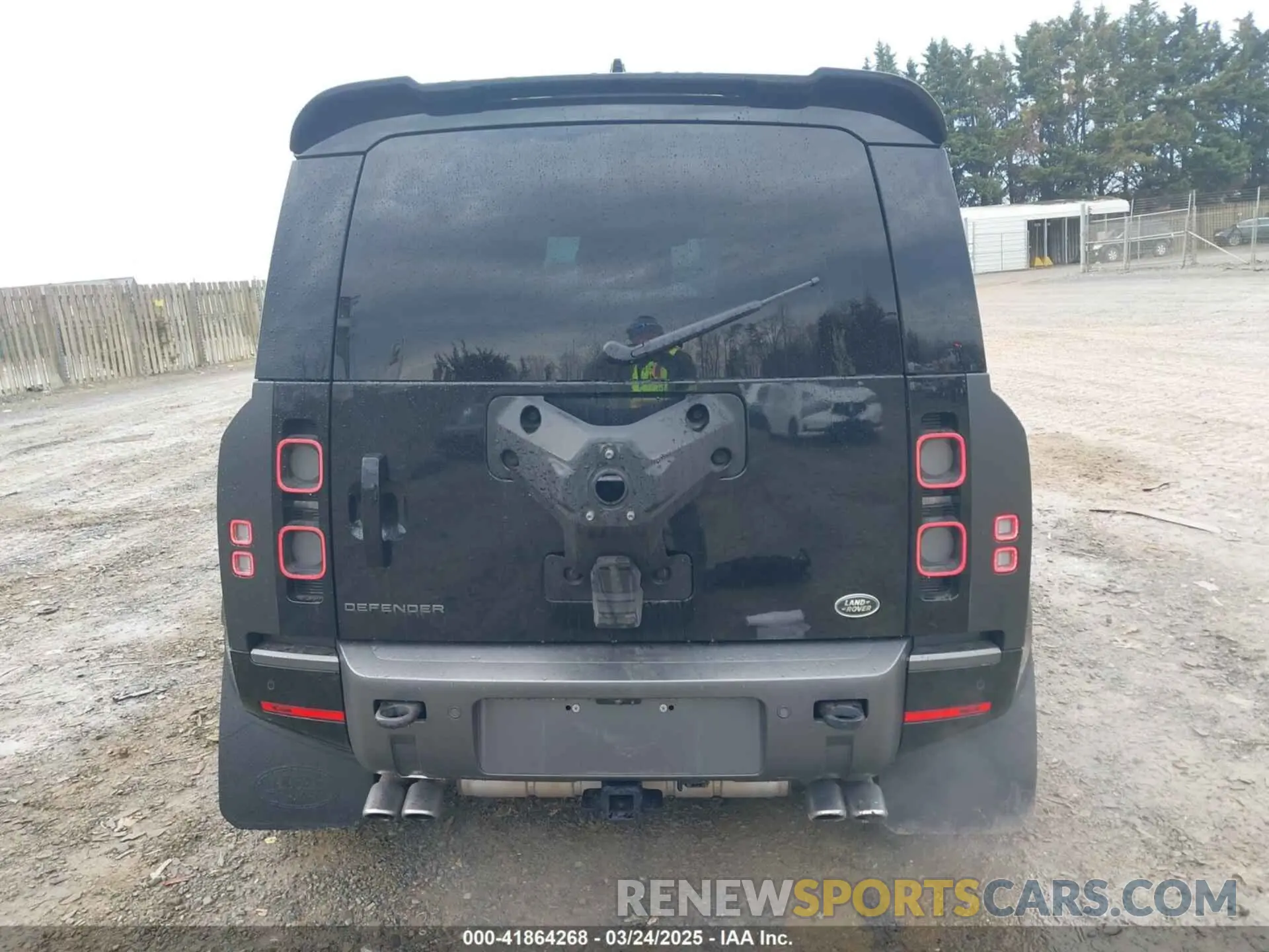 17 fotografías del automóvil dañado SALEW6EE5P2205560 LAND ROVER DEFENDER 2023