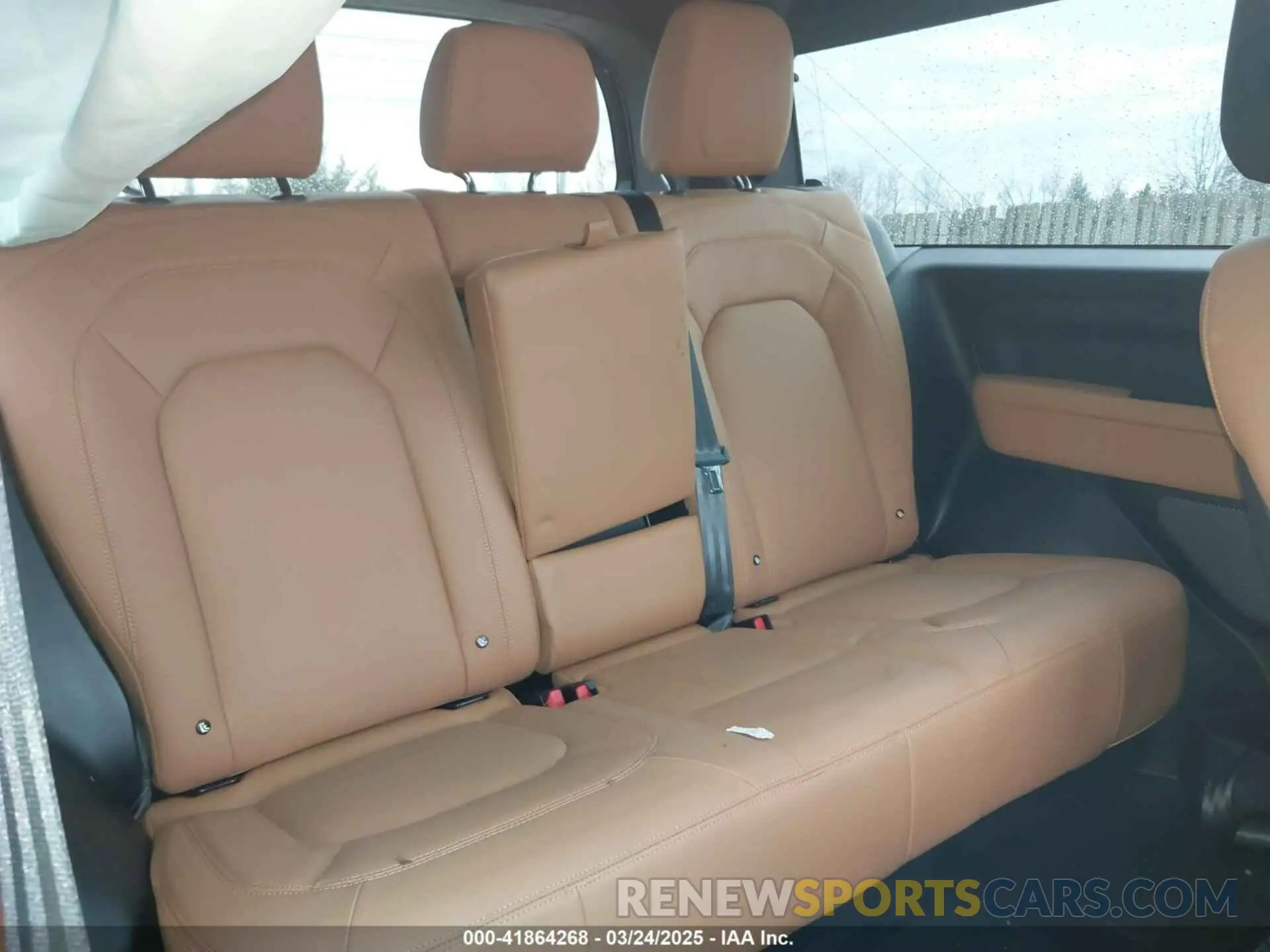 8 fotografías del automóvil dañado SALEW6EE5P2205560 LAND ROVER DEFENDER 2023