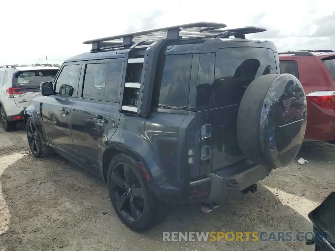 2 fotografías del automóvil dañado SALEWEEE2P2121741 LAND ROVER DEFENDER 2023