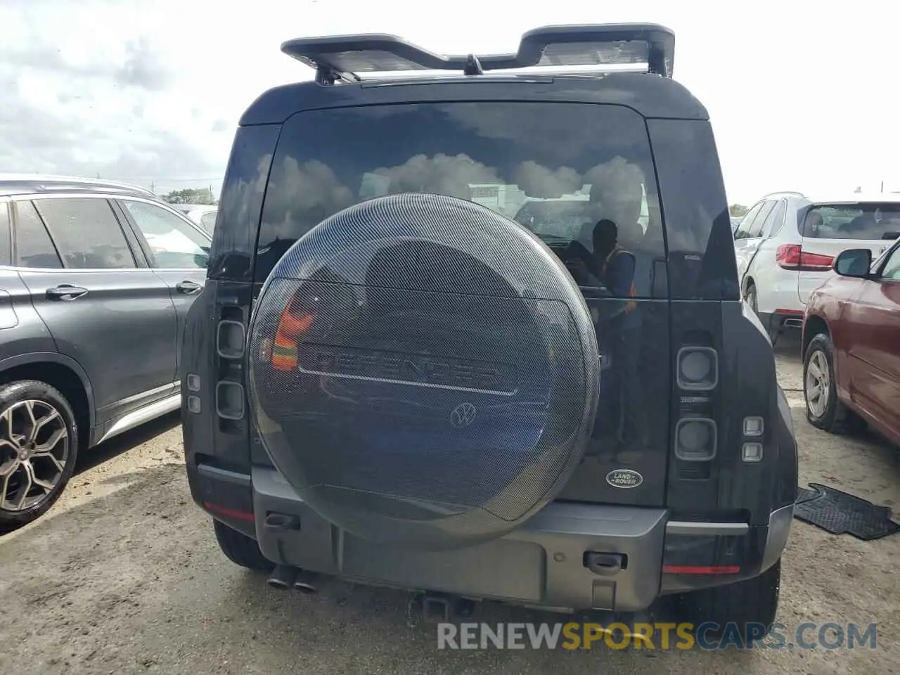6 fotografías del automóvil dañado SALEWEEE2P2121741 LAND ROVER DEFENDER 2023