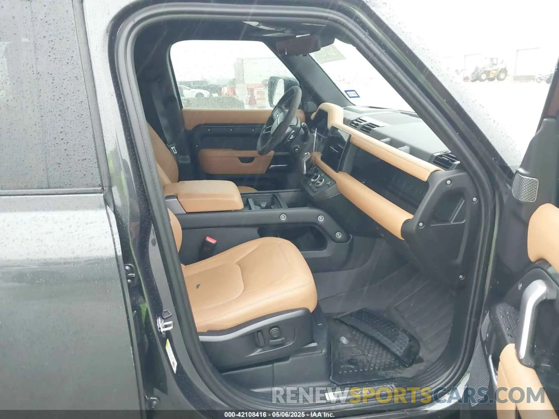 5 fotografías del automóvil dañado SALEWEEE8P2124272 LAND ROVER DEFENDER 2023